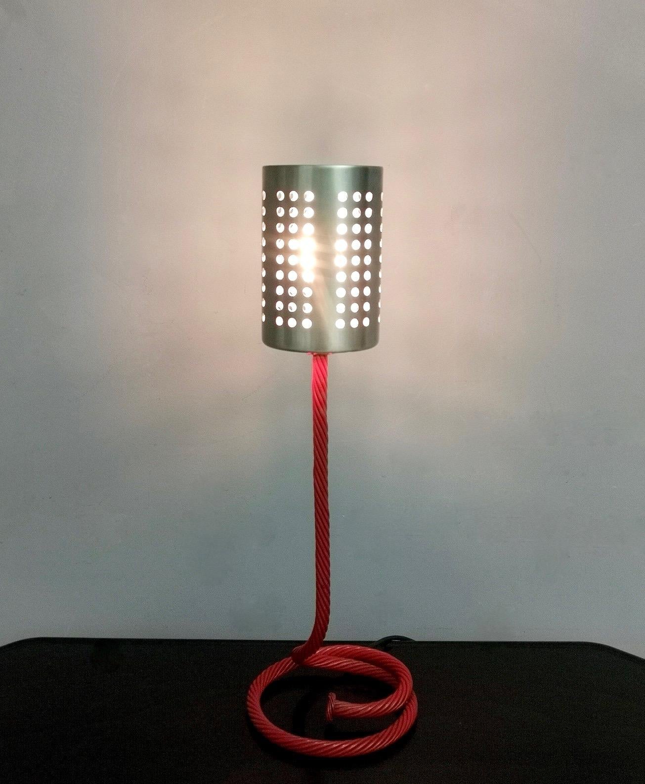 Varnished Metal and Aluminum Table Lamp by Carmelo La Gaipa, Italy, 2019 In Excellent Condition For Sale In Bresso, Lombardy