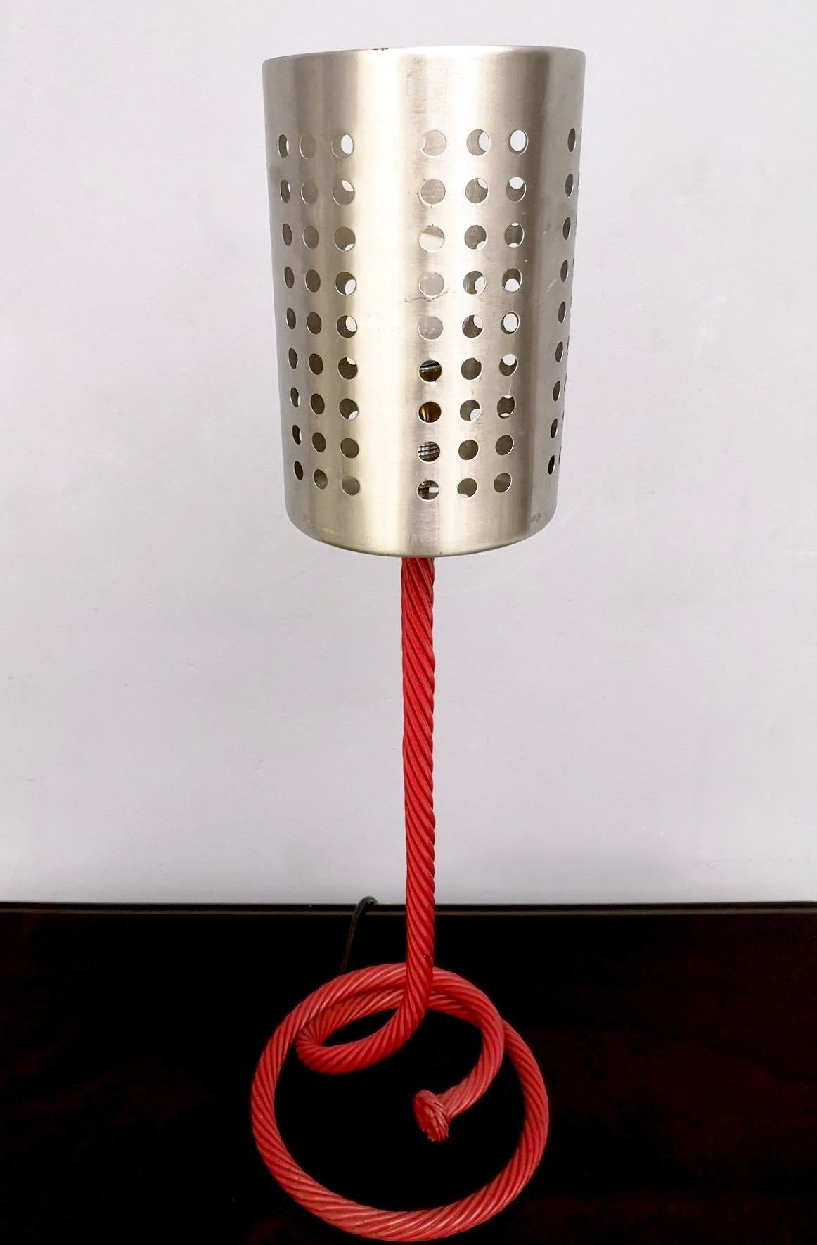 Contemporary Varnished Metal and Aluminum Table Lamp by Carmelo La Gaipa, Italy, 2019 For Sale