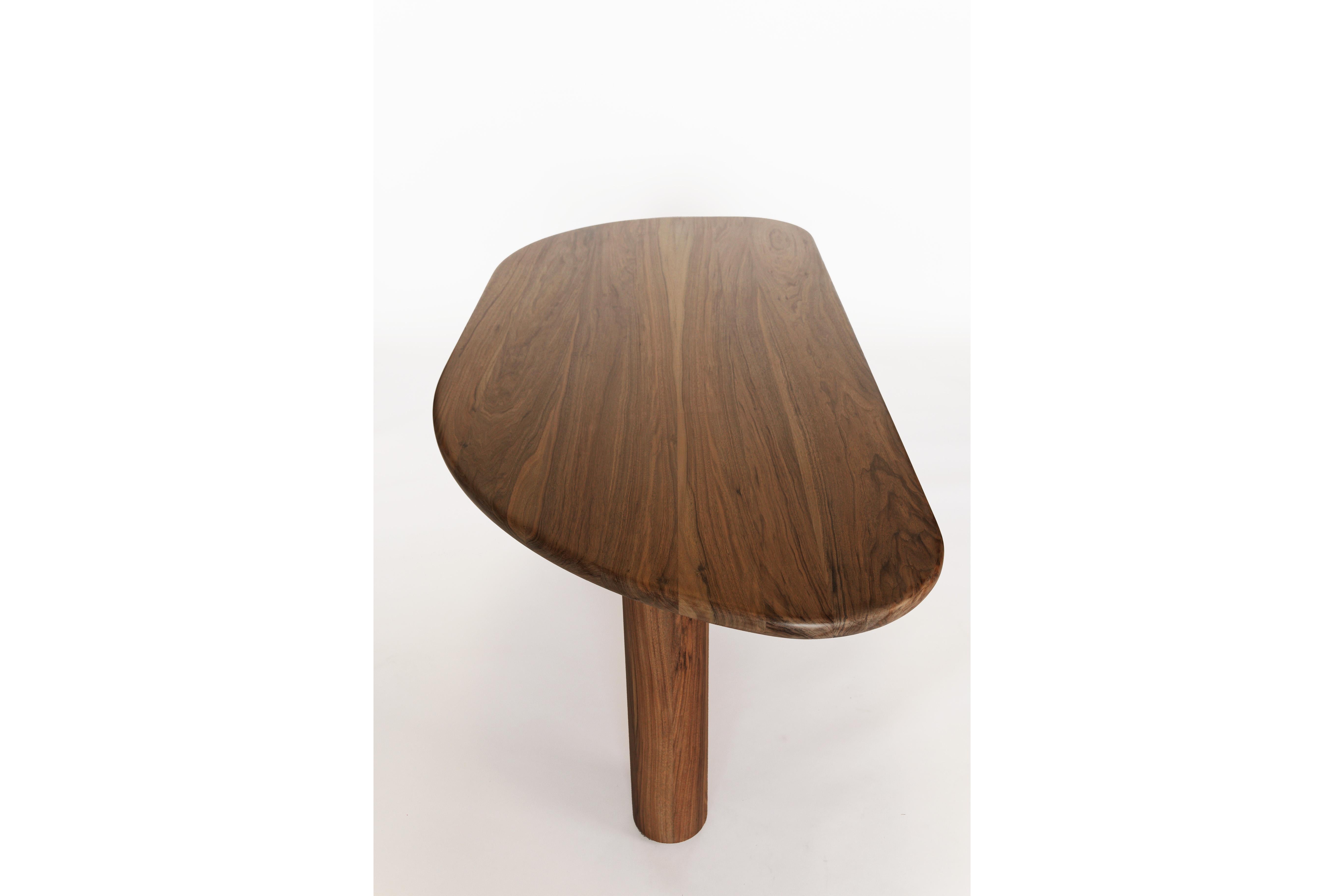 Varnished Walnut Ki Tripod Table 175 by Victoria Magniant In New Condition For Sale In Paris, FR
