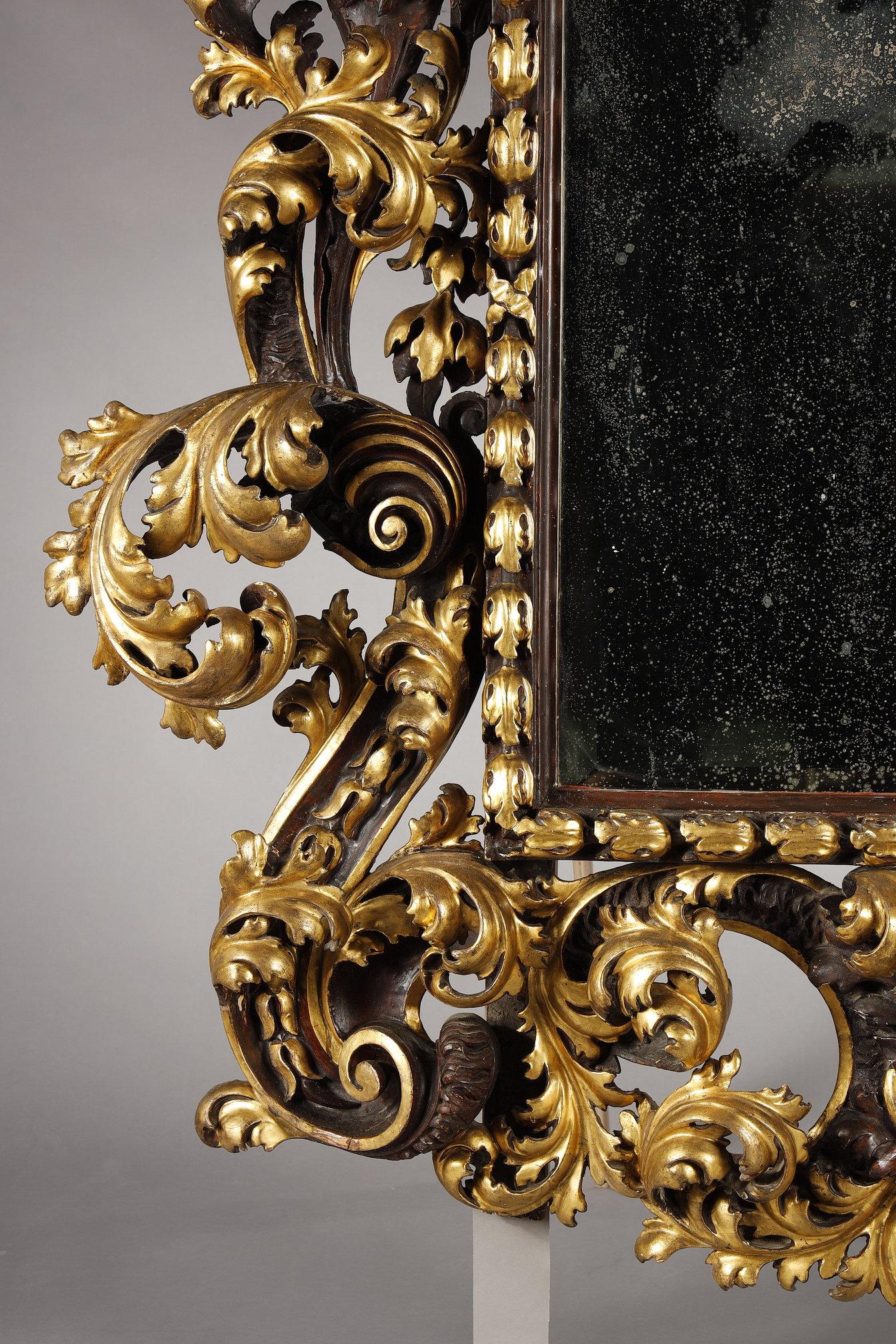 Très grand cadre de miroir baroque romain en vente 3