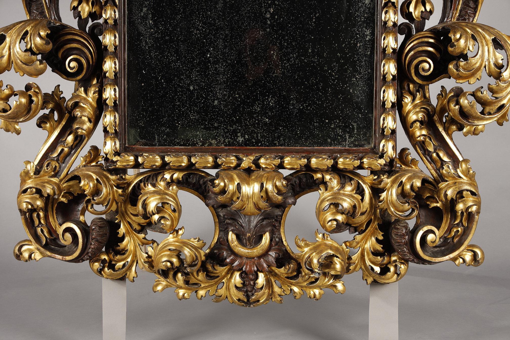 Très grand cadre de miroir baroque romain en vente 1