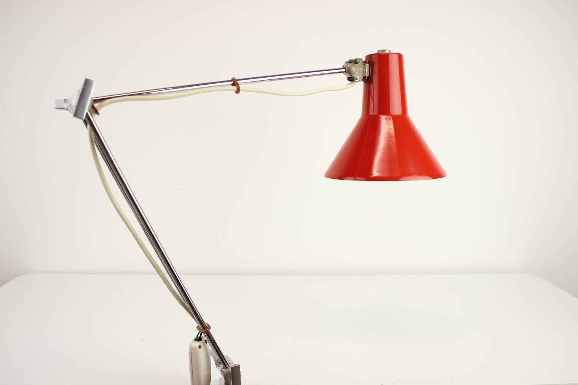 Lámpara de mesa regulable VAS FEMIPARI, Años 60, Polonia en venta 6