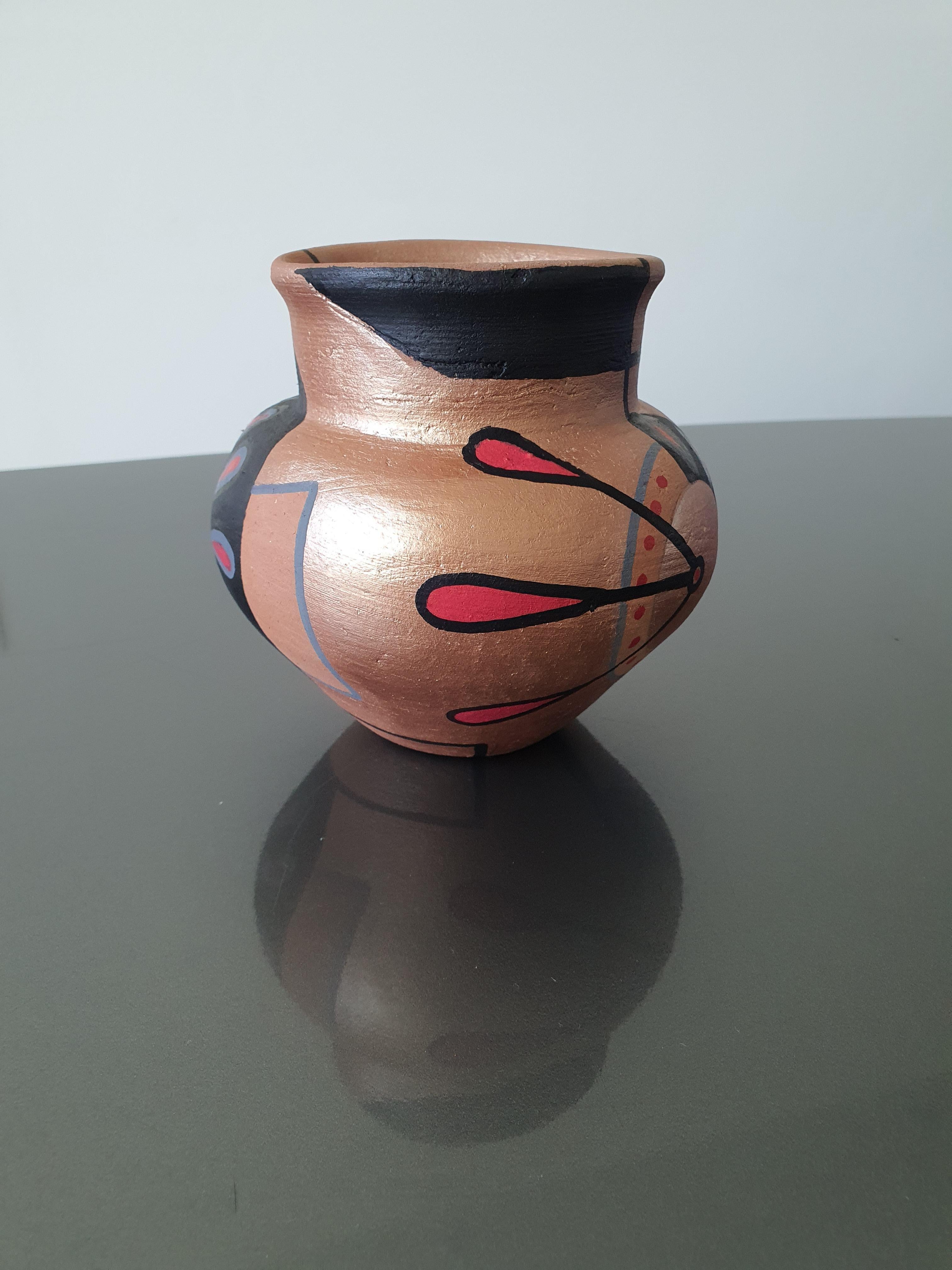 Mexican Vas-hijita del espacio 2 / Mud / Vessel / Art / Sculpture / Silvino Lopeztovar For Sale