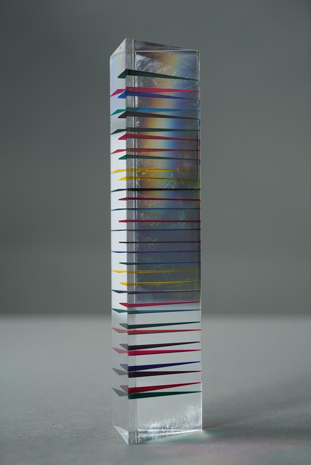 Triangular color Column - Gray Abstract Sculpture by Vasa Velizar Mihich