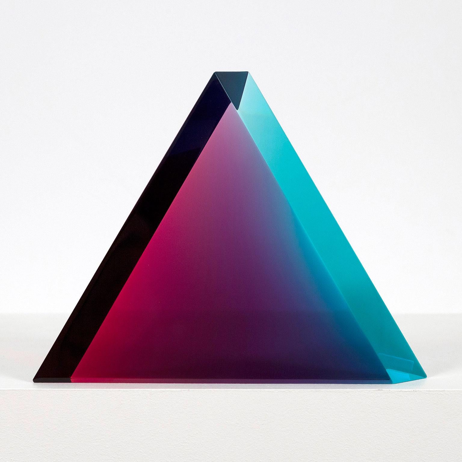 Vasa Velizar Mihich Abstract Sculpture - Vasa Mihich "Aqua Berry" Triangle, 2019