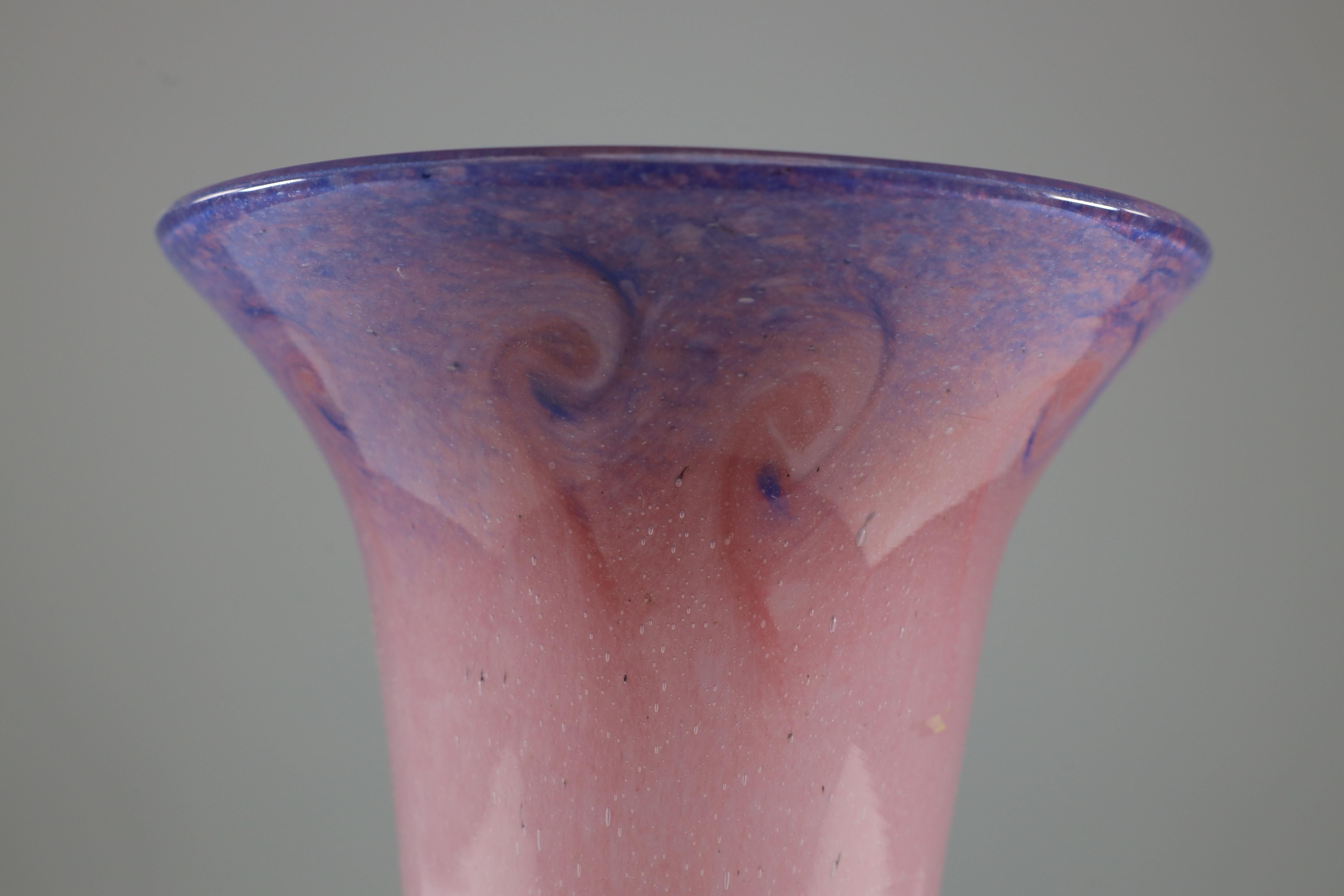 Vasart. An iridescent pink and blue swirl glass vase For Sale 2