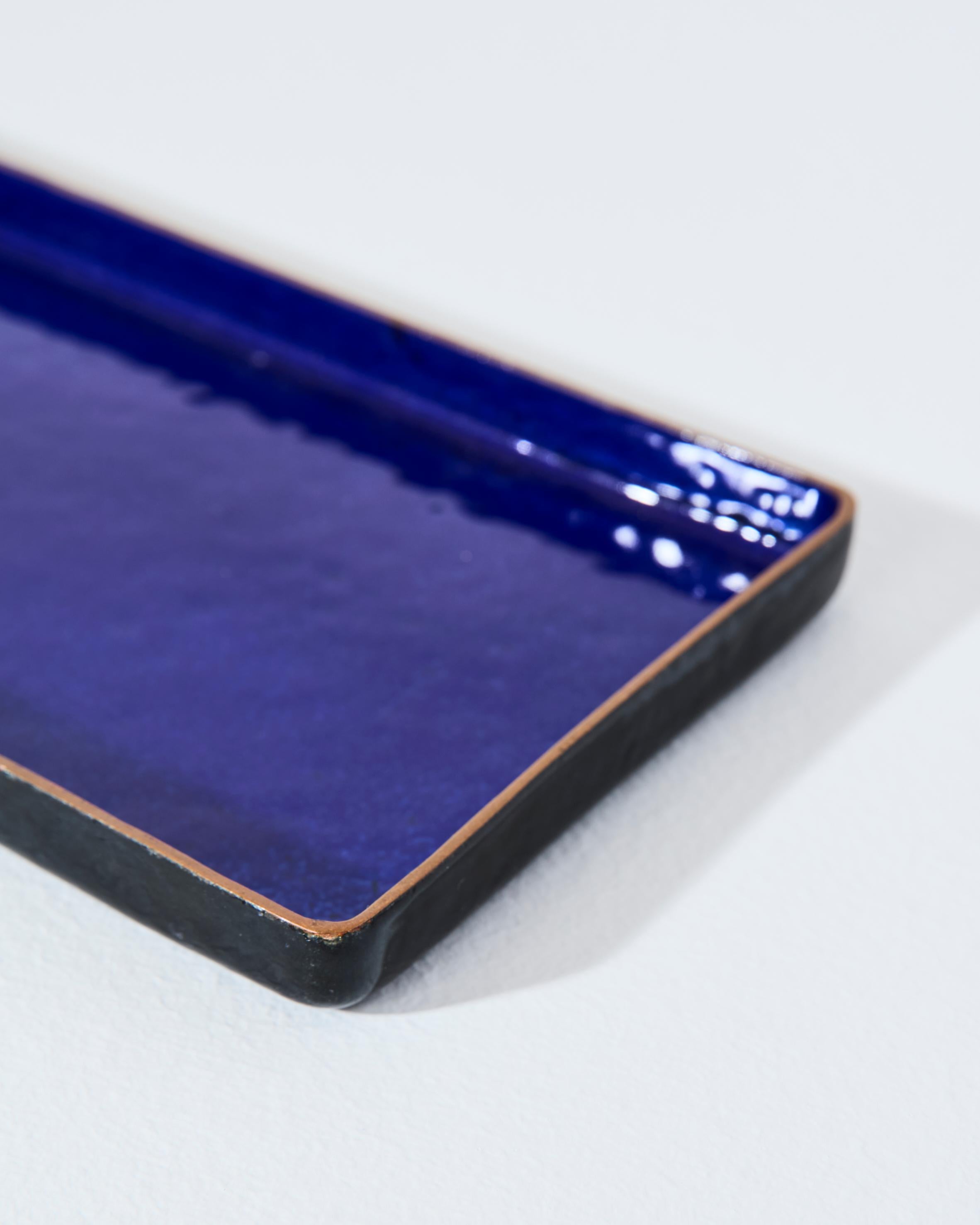 Cuenco rectangular de cobre esmaltado azul, Paolo De Poli, Italia Italian en venta