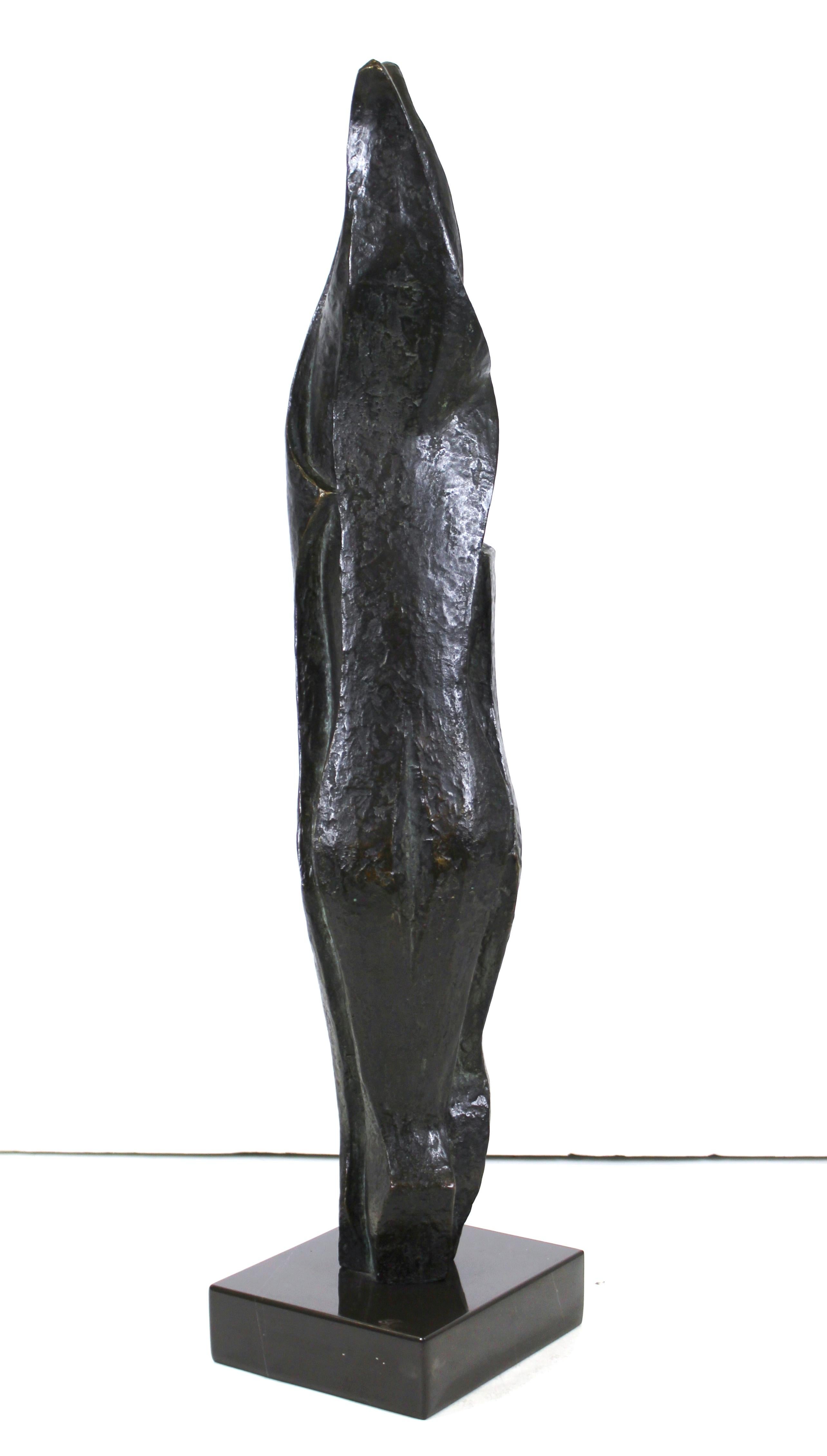 Abstrakte moderne Bronzeskulptur eines sich umarmenden Paares von Pereira da Conceio (Portugiesisch) im Angebot