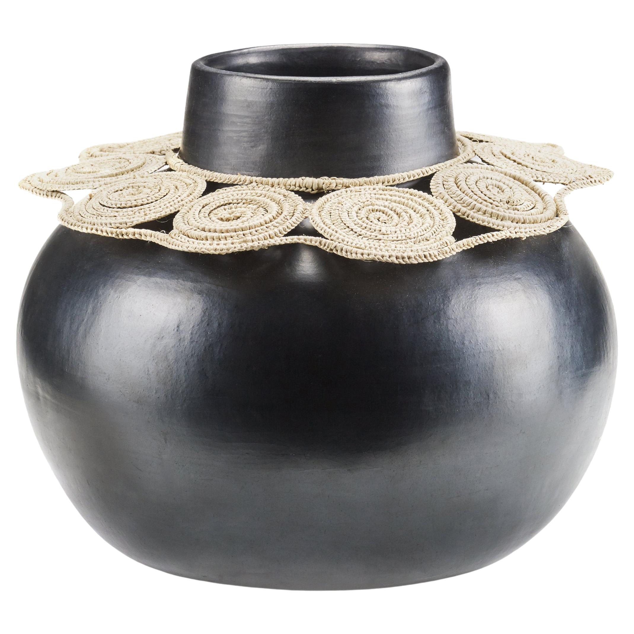 Vase 1 Coyar by Cristina Celestino For Sale
