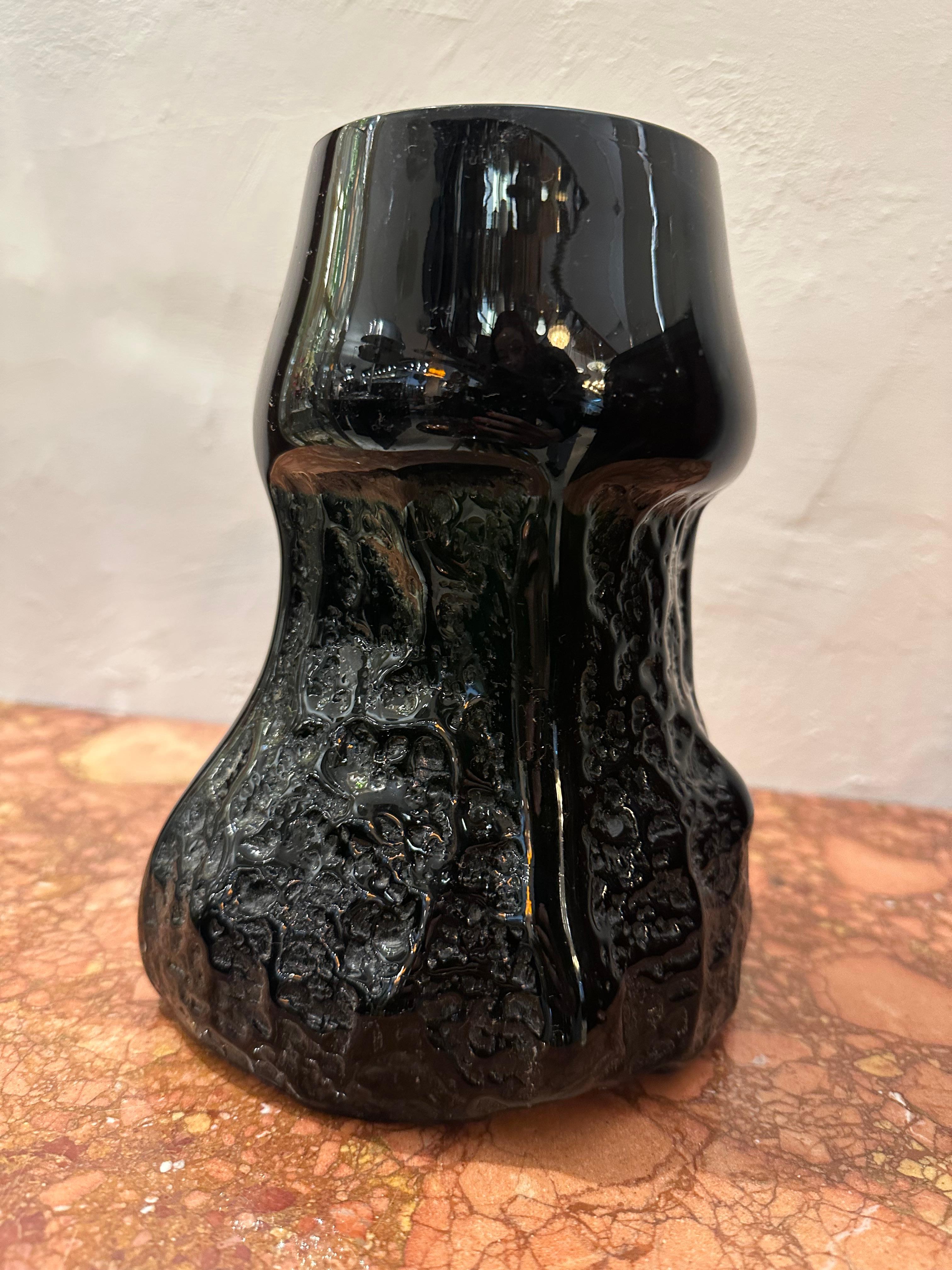 Vase 1950, Sing 'Querandi, Churba 4139/72' (Blown inside a tree trunk) For Sale 11