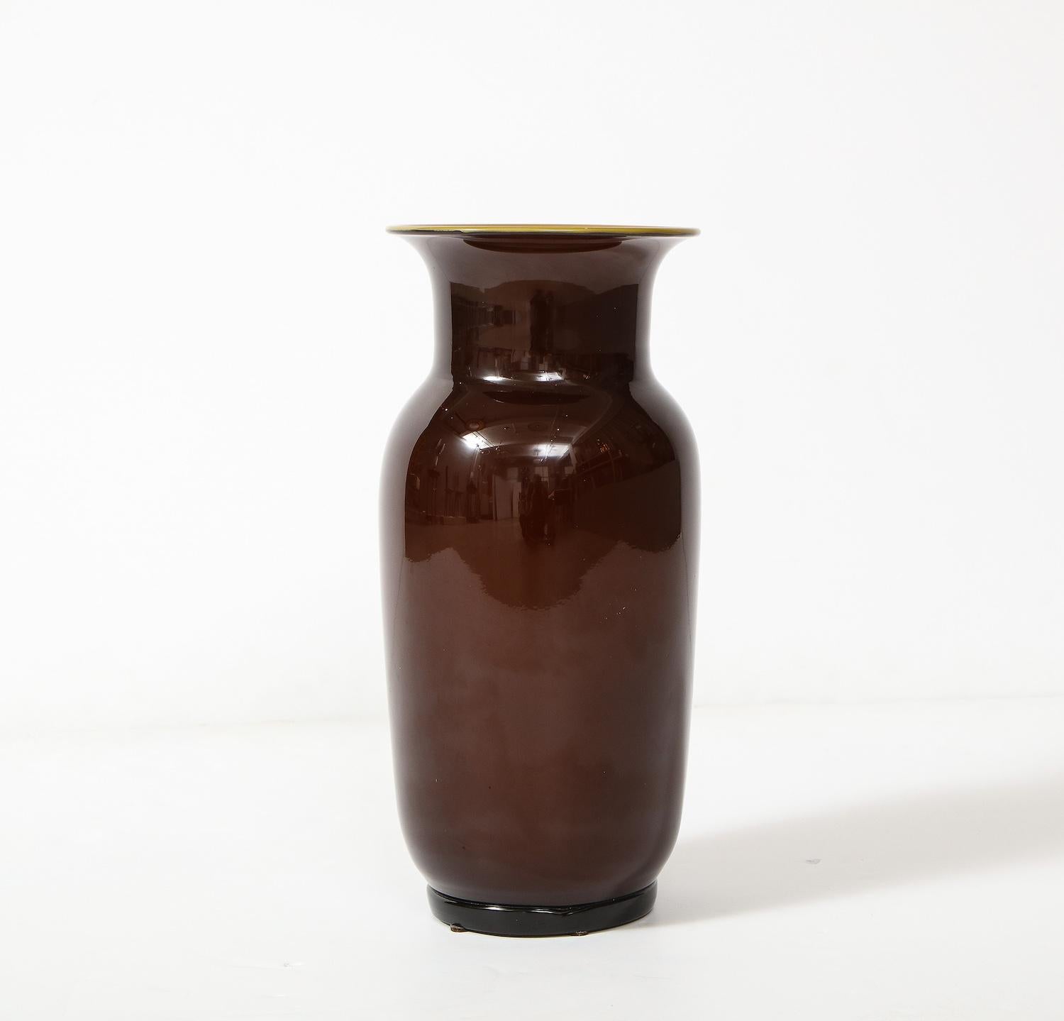 Italian Vase #3315 by Tomaso Buzzi for Venini For Sale