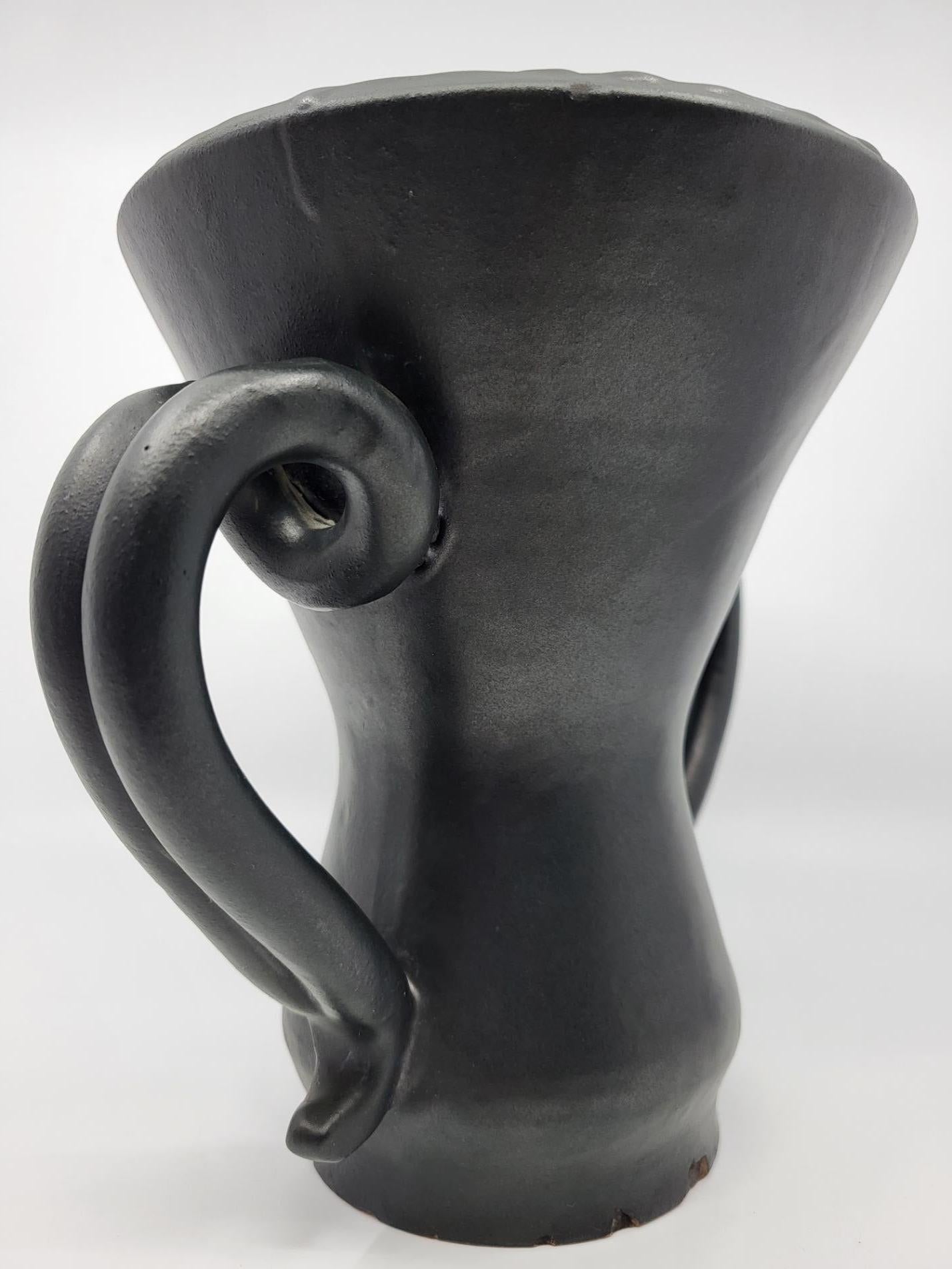 Mid-20th Century Vase à oreilles Jean Austruy en céramique noire Francais 1950 French Riviera For Sale