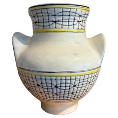 Vase à Oreilles par Roger Capron