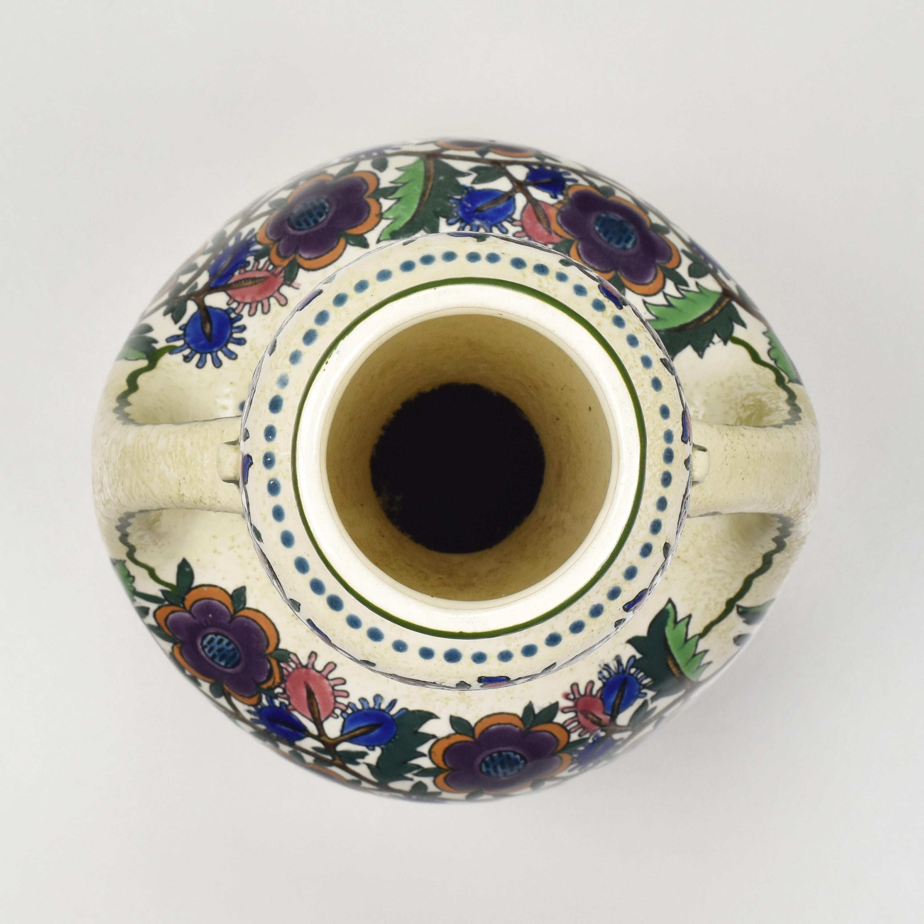 Vase Amphora Autriche Art Nouveau Bohemia Teplitz Ceramics Secessionist en vente 1