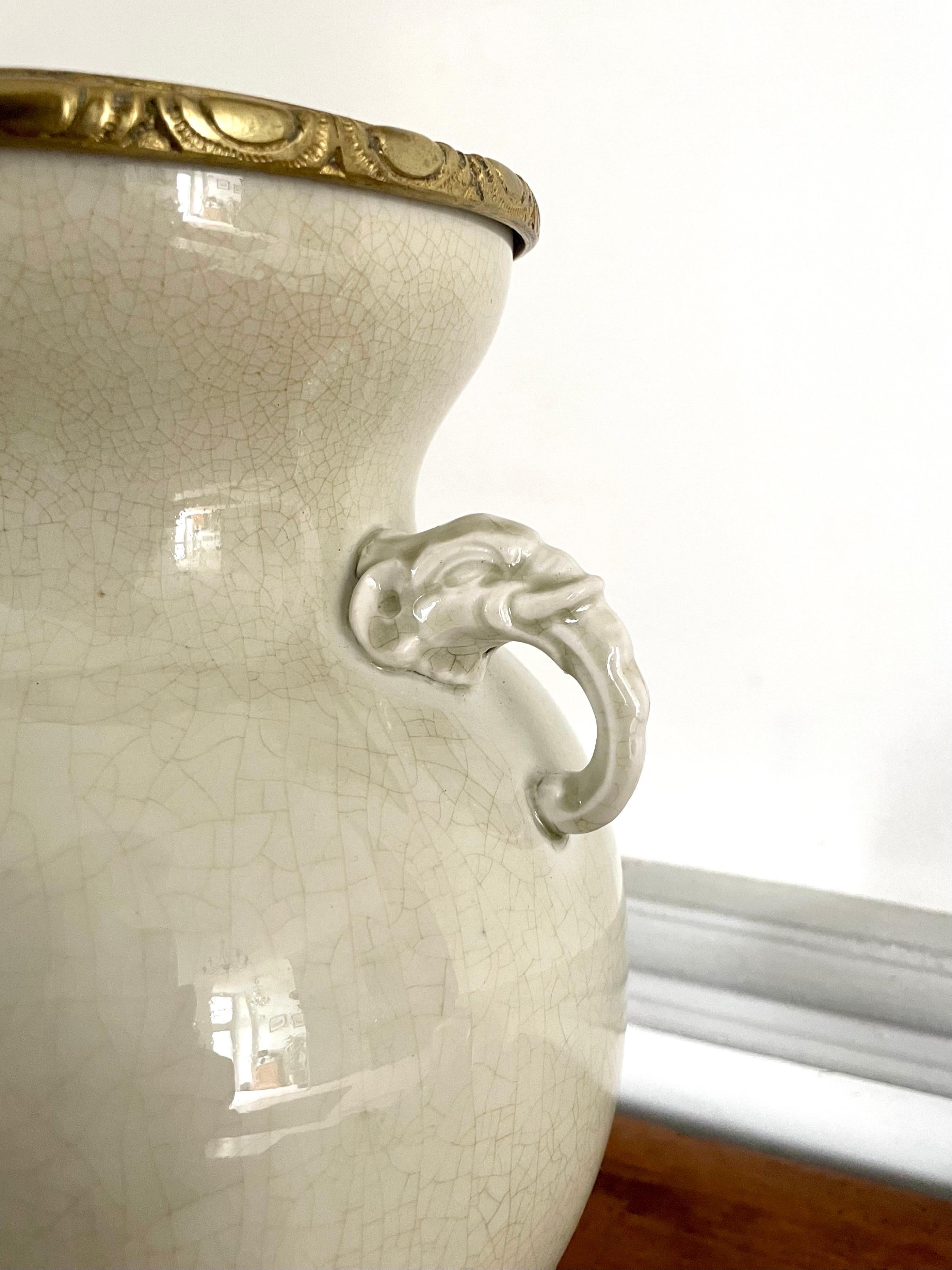 Vase and Lamp Cracked Glazed Chinese Porcelain White Ivory, Qing, China 19th C For Sale 4