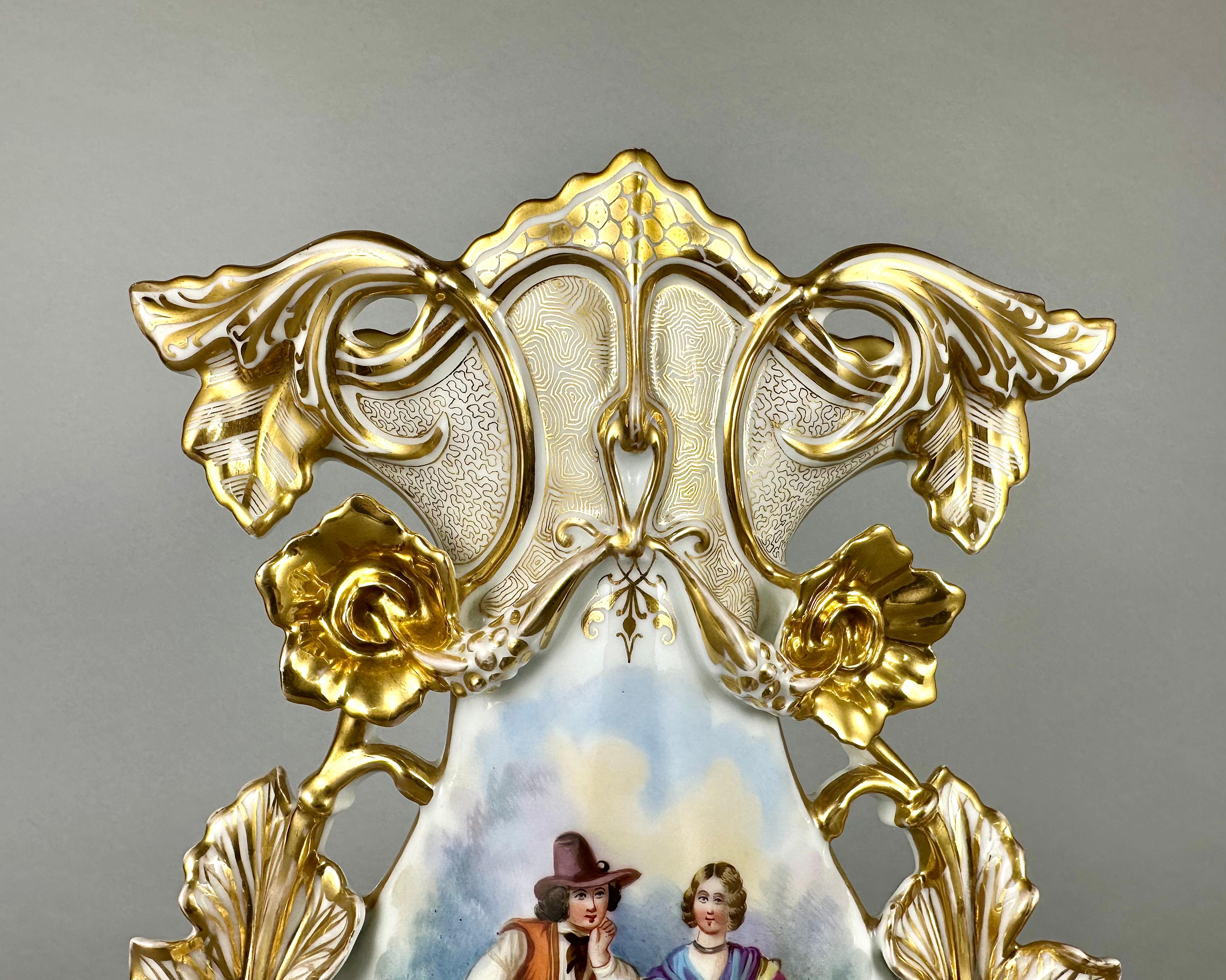 Vase Antique Old Paris Hand Painted Parisian Romantic Scene France 19th Century For Sale 1