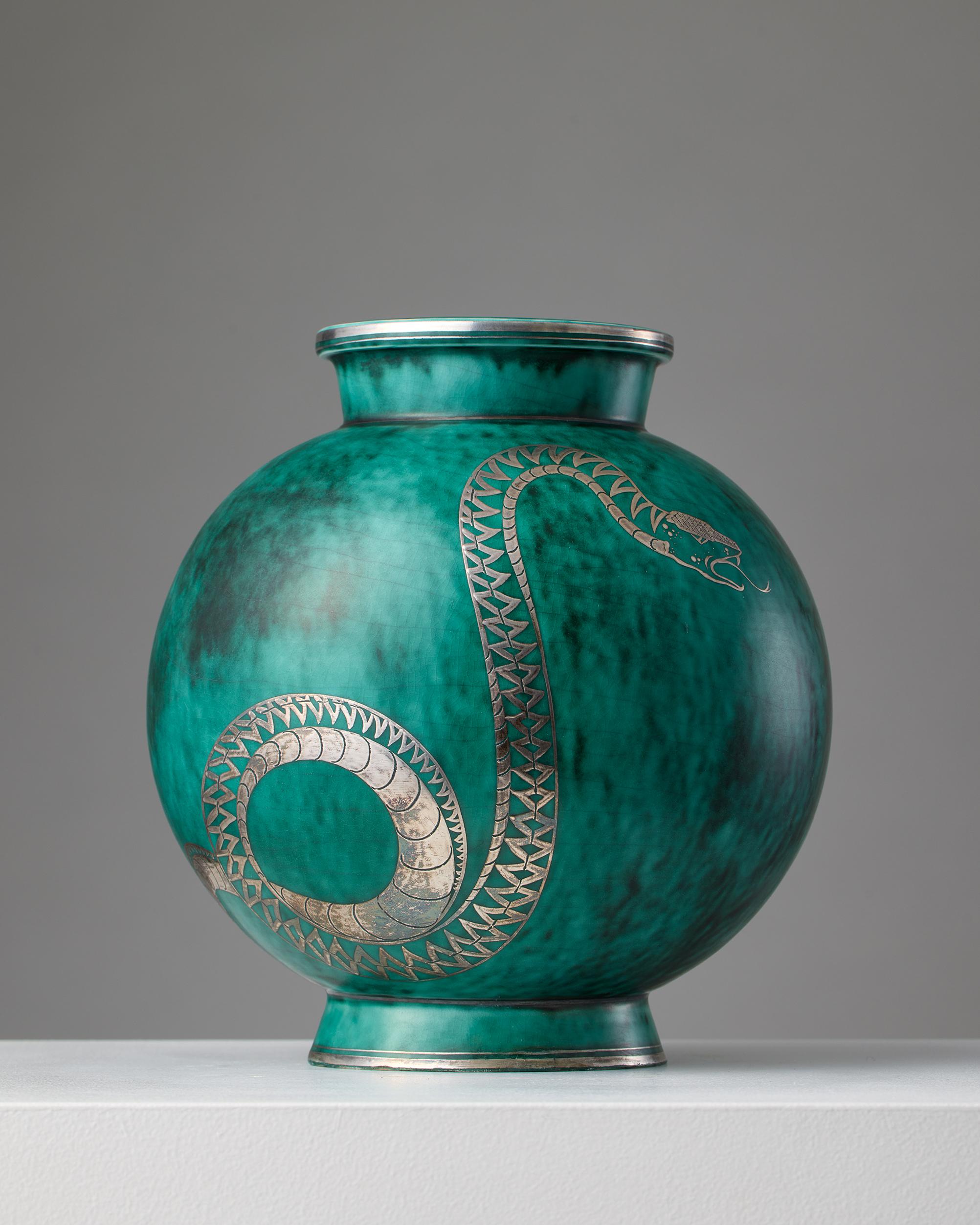 Vase ‘Argenta’ designed by Wilhelm Kåge for Gustavsberg, Sweden 1930s In Good Condition In Stockholm, SE