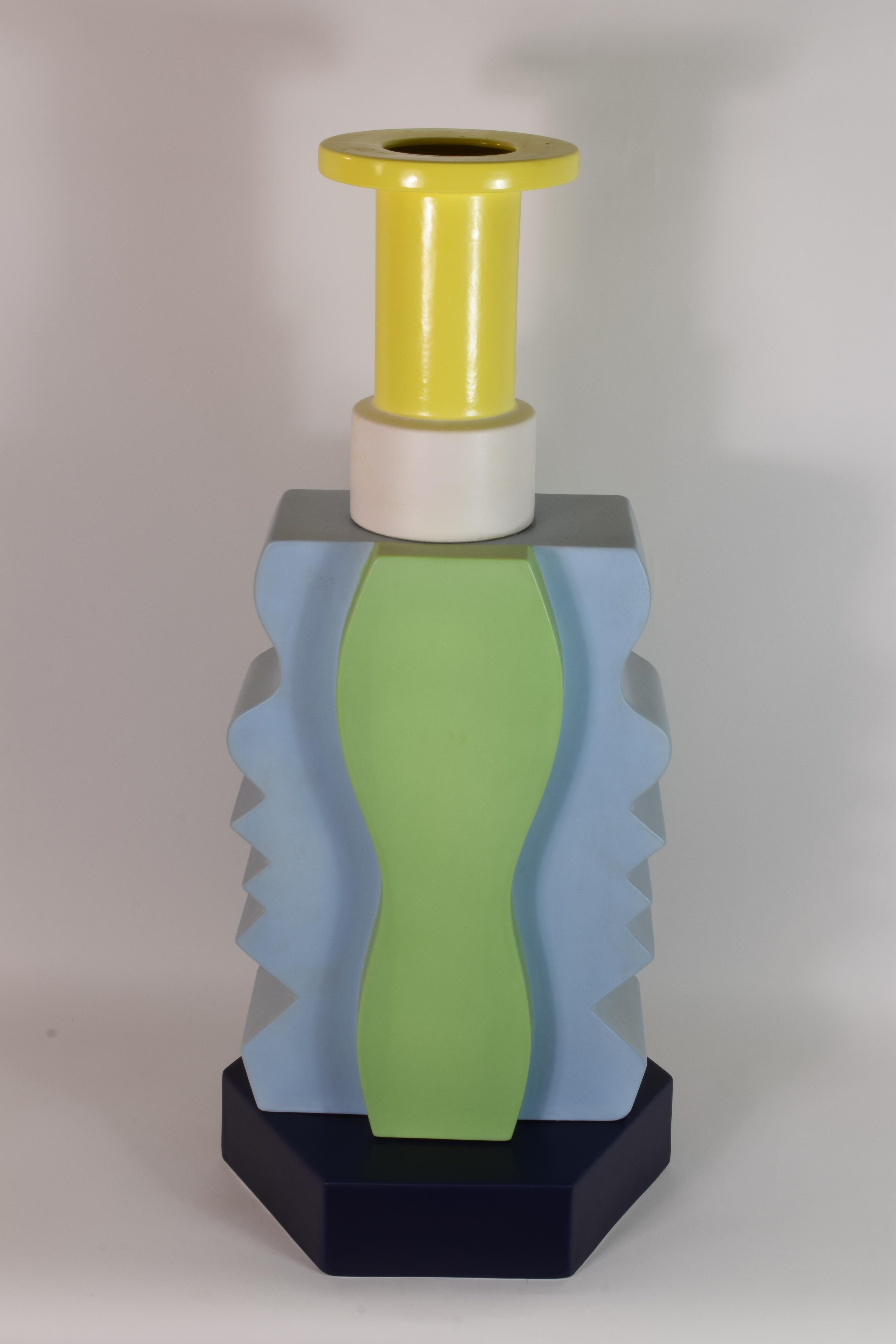Fin du 20e siècle Vase d'art. « 6000 », design Ettore Sottsass, production Bitossi, Italie 1991 en vente