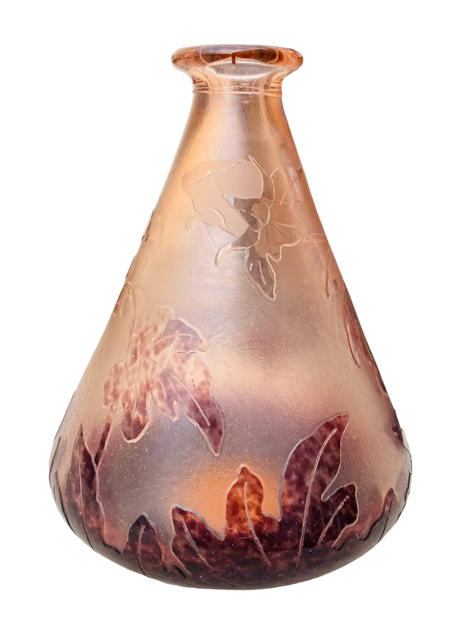 French Art Deco Glass Vase by Charles Schneider, Le Verre Français 1930 For Sale