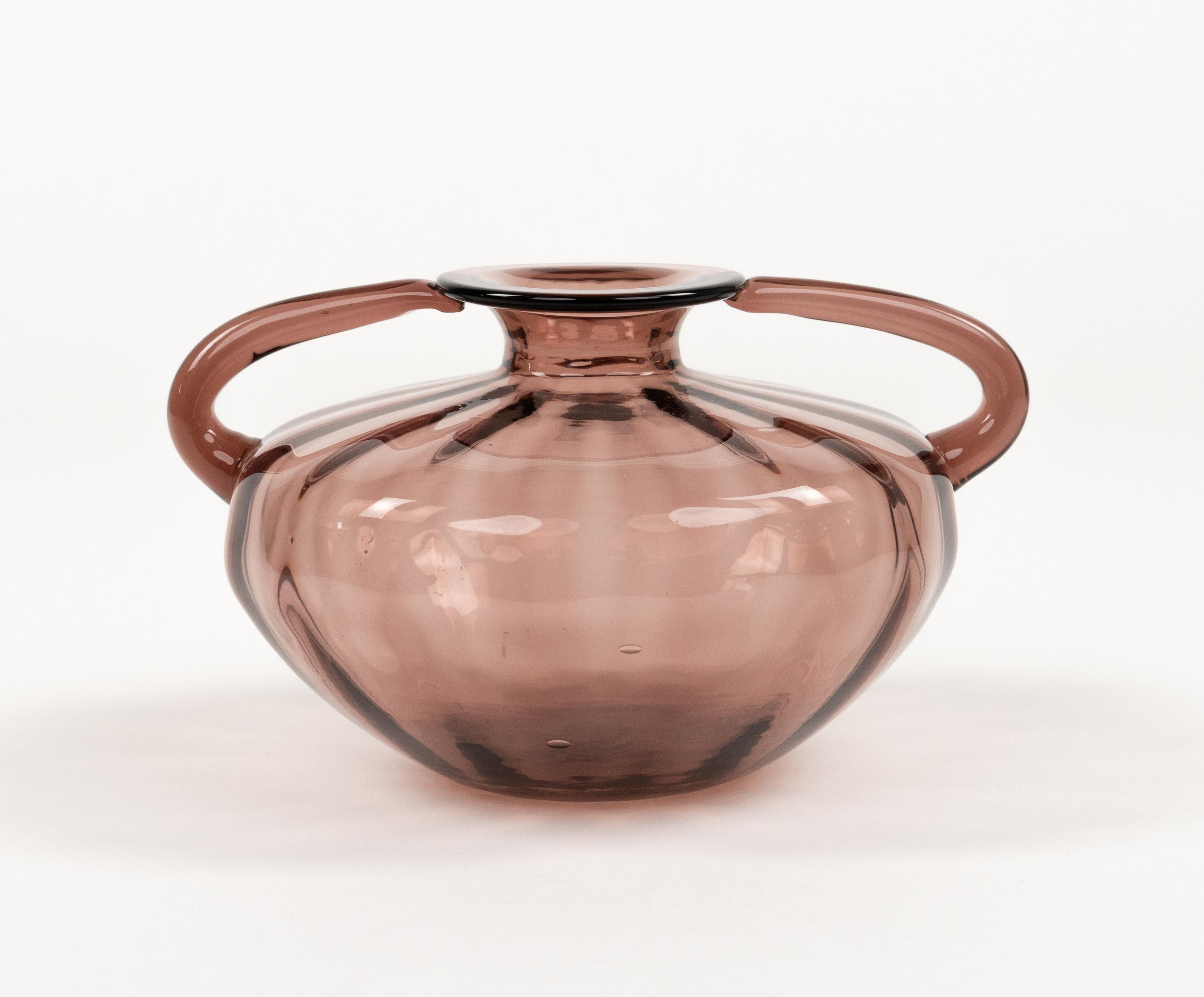 Vase soufflé avec poignées de style Vittorio Zecchin, Italie, années 1940 en vente 2