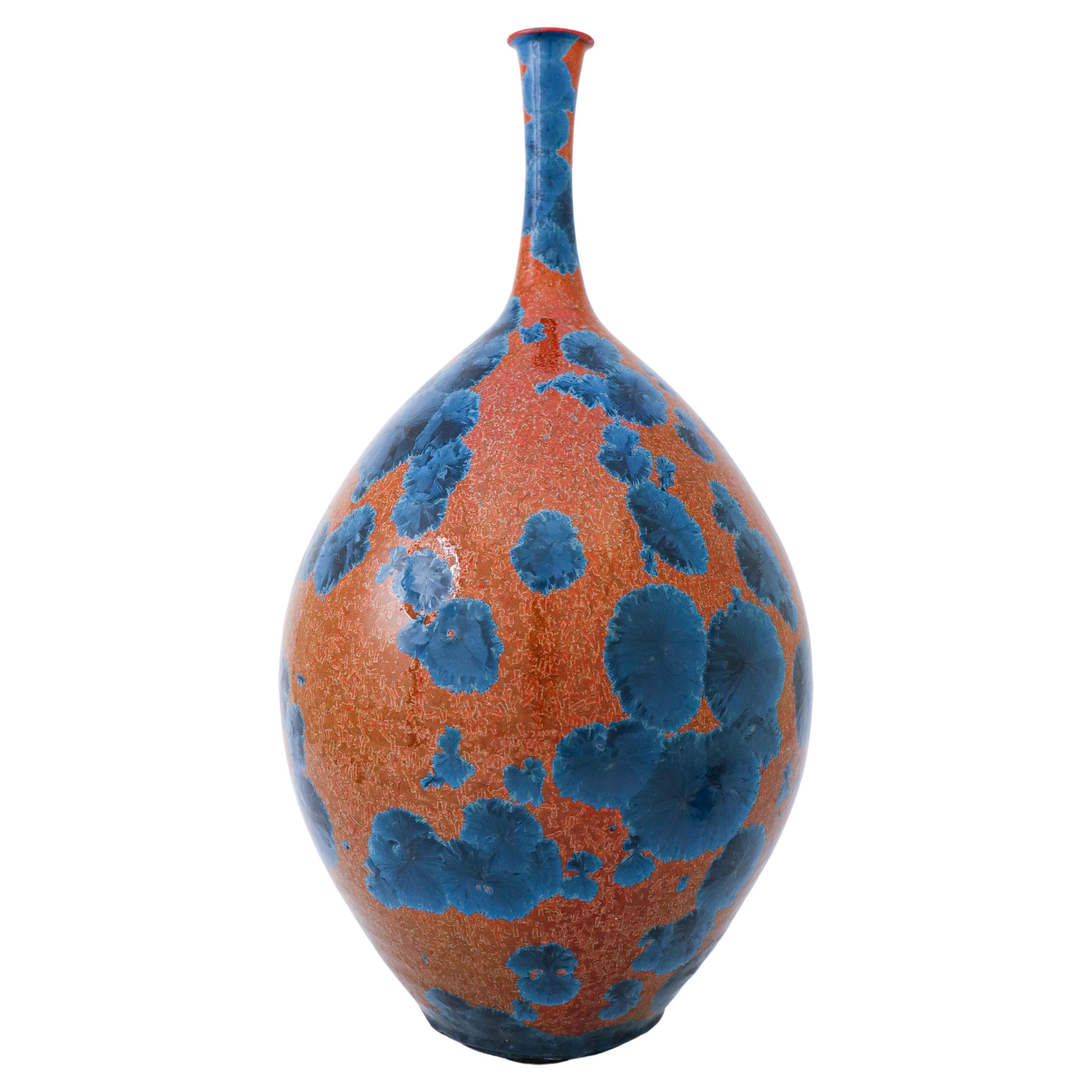 Vase en céramique contemporaine suédoise Isak Isaksson à glaçure cristalline rouge et bleue