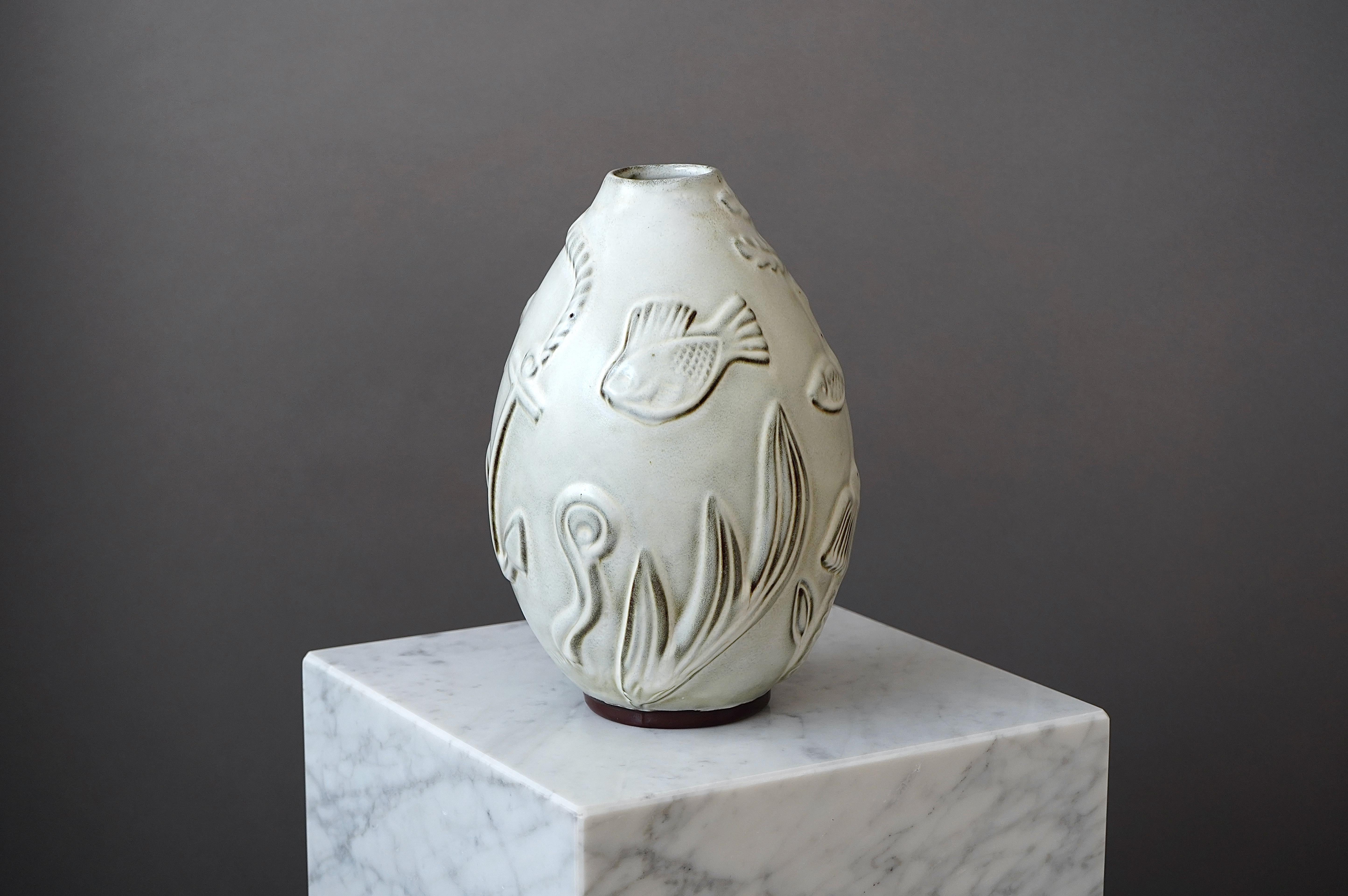 Scandinavian Modern Vase by Anna-Lisa Thomson. Gefle / Upsala Ekeby, Sweden, 1930s For Sale