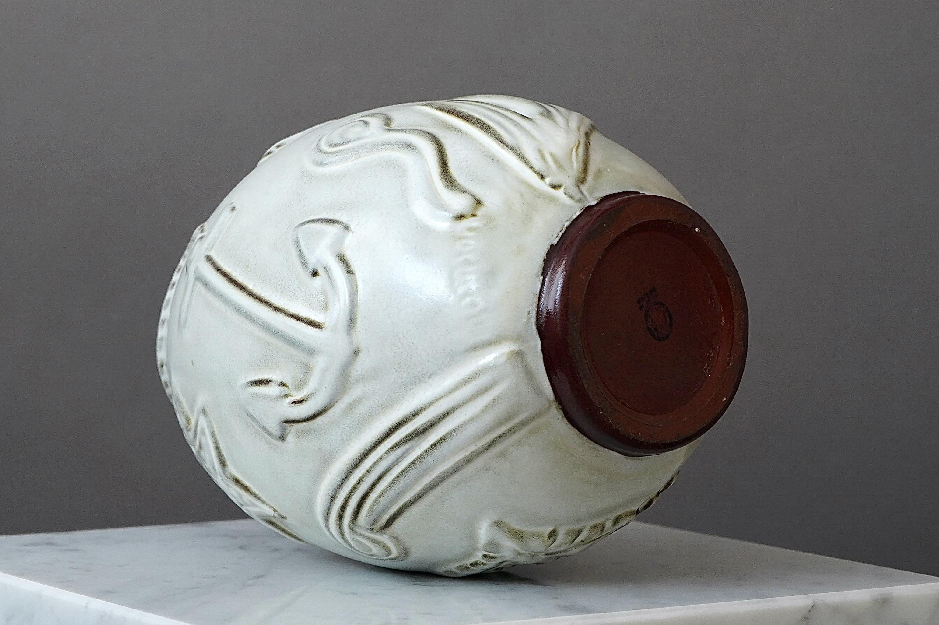 Vase von Anna-Lisa Thomson. Gefle / Upsala Ekeby, Schweden, 1930er Jahre im Angebot 1