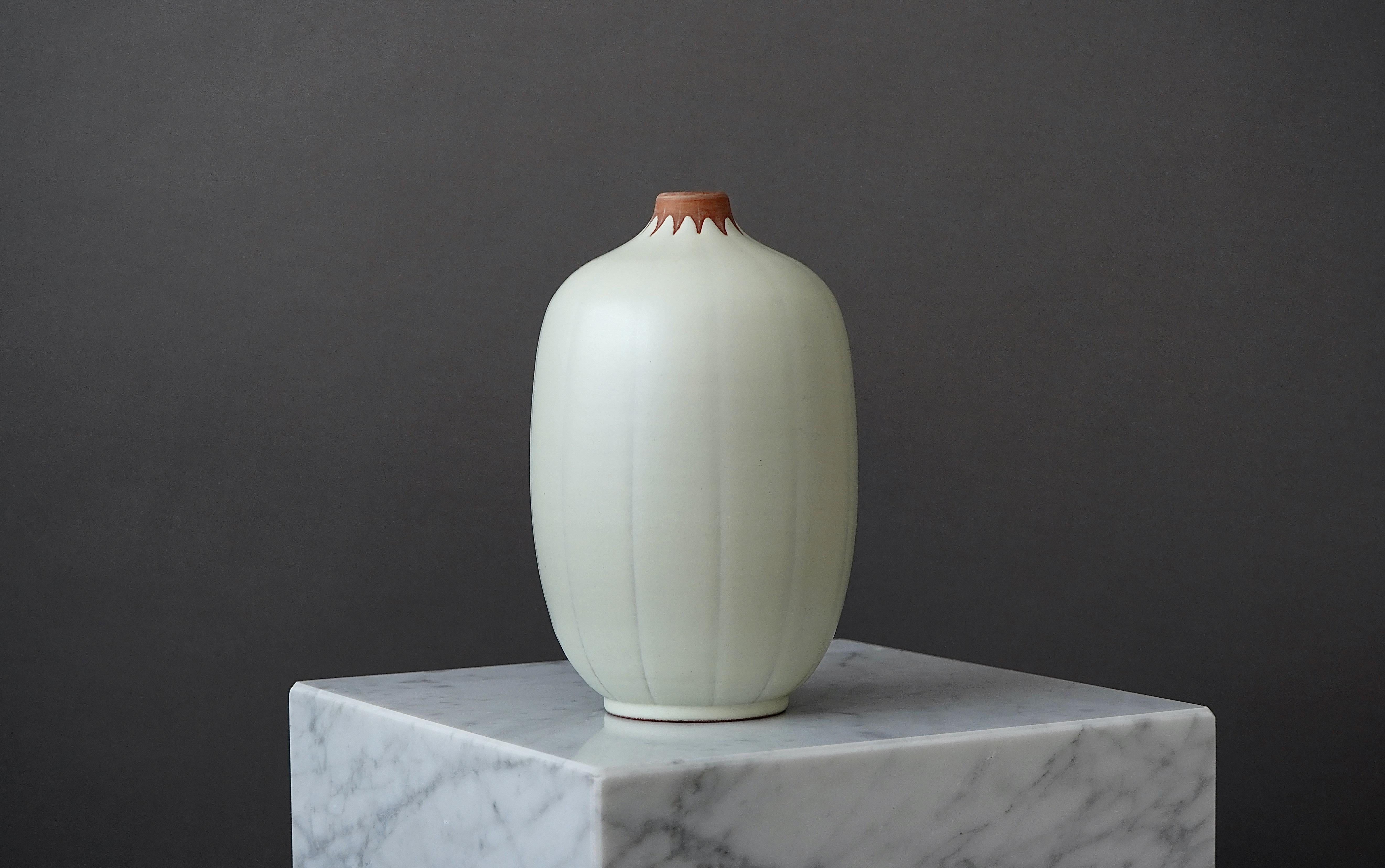Scandinavian Modern Vase by Anna-Lisa Thomson. Upsala Ekeby, Sweden, 1940s For Sale
