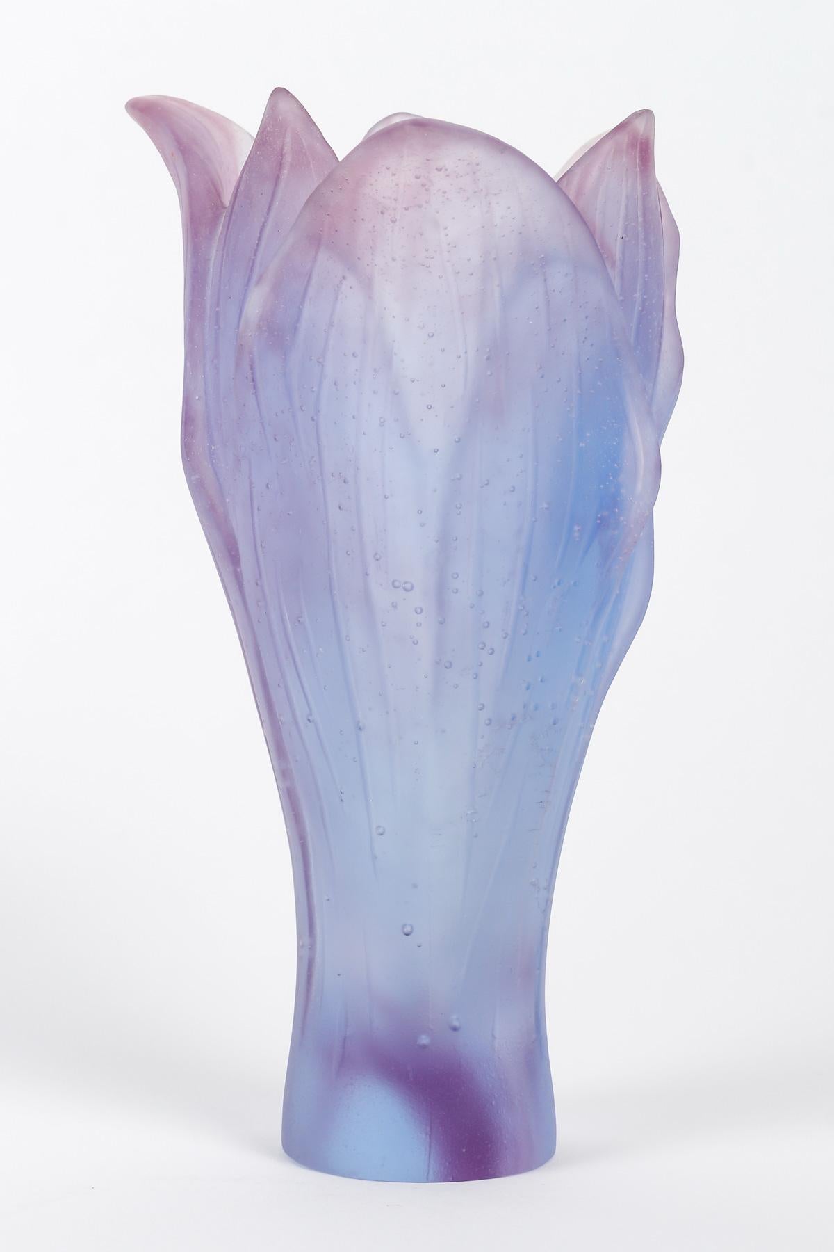 Vase by Daum, France,  XXIst Century. In Good Condition For Sale In Saint-Ouen, FR