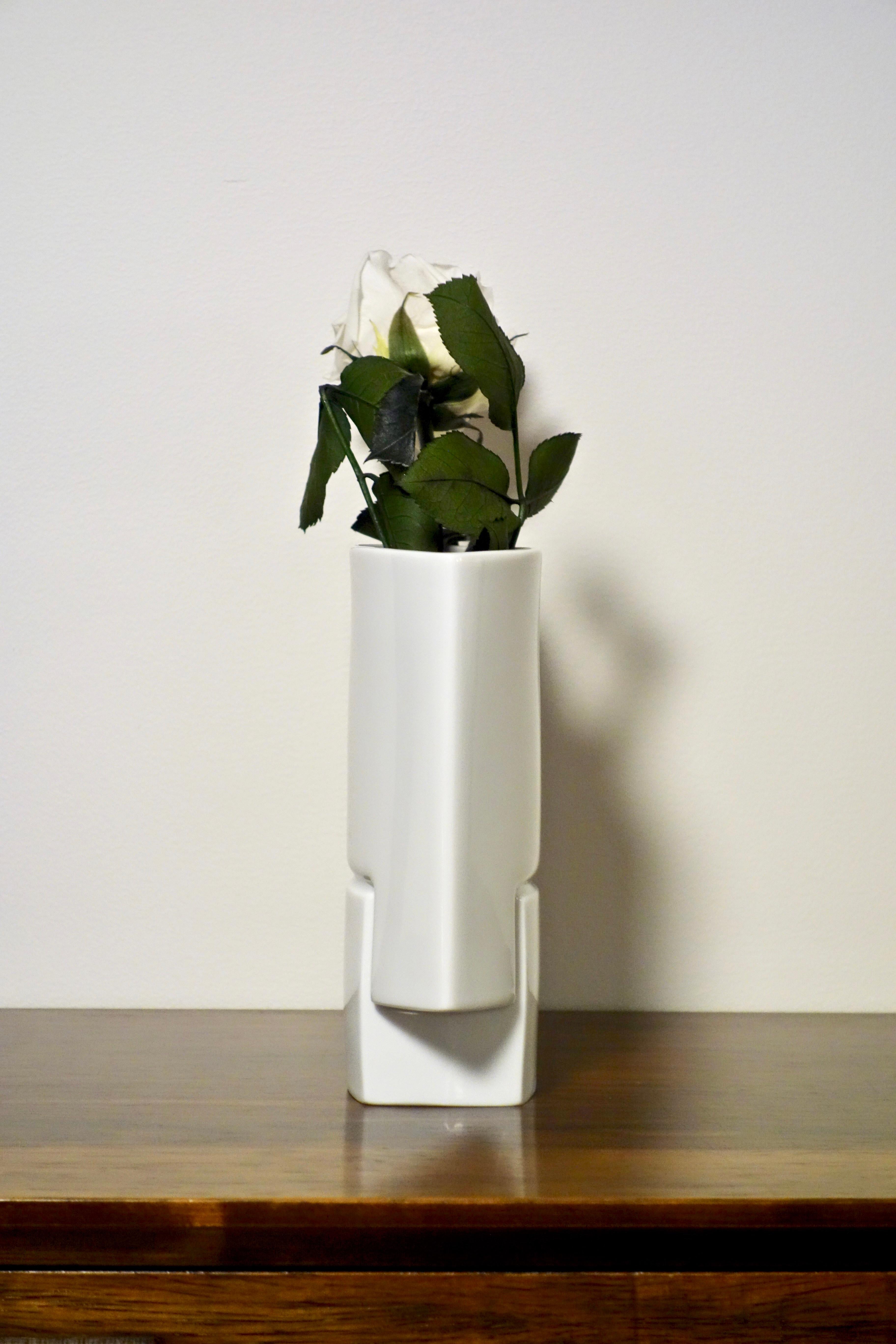 Vase by Michael Boehm for Rosenthal, Germany 1980's In Excellent Condition For Sale In VILLEURBANNE, FR