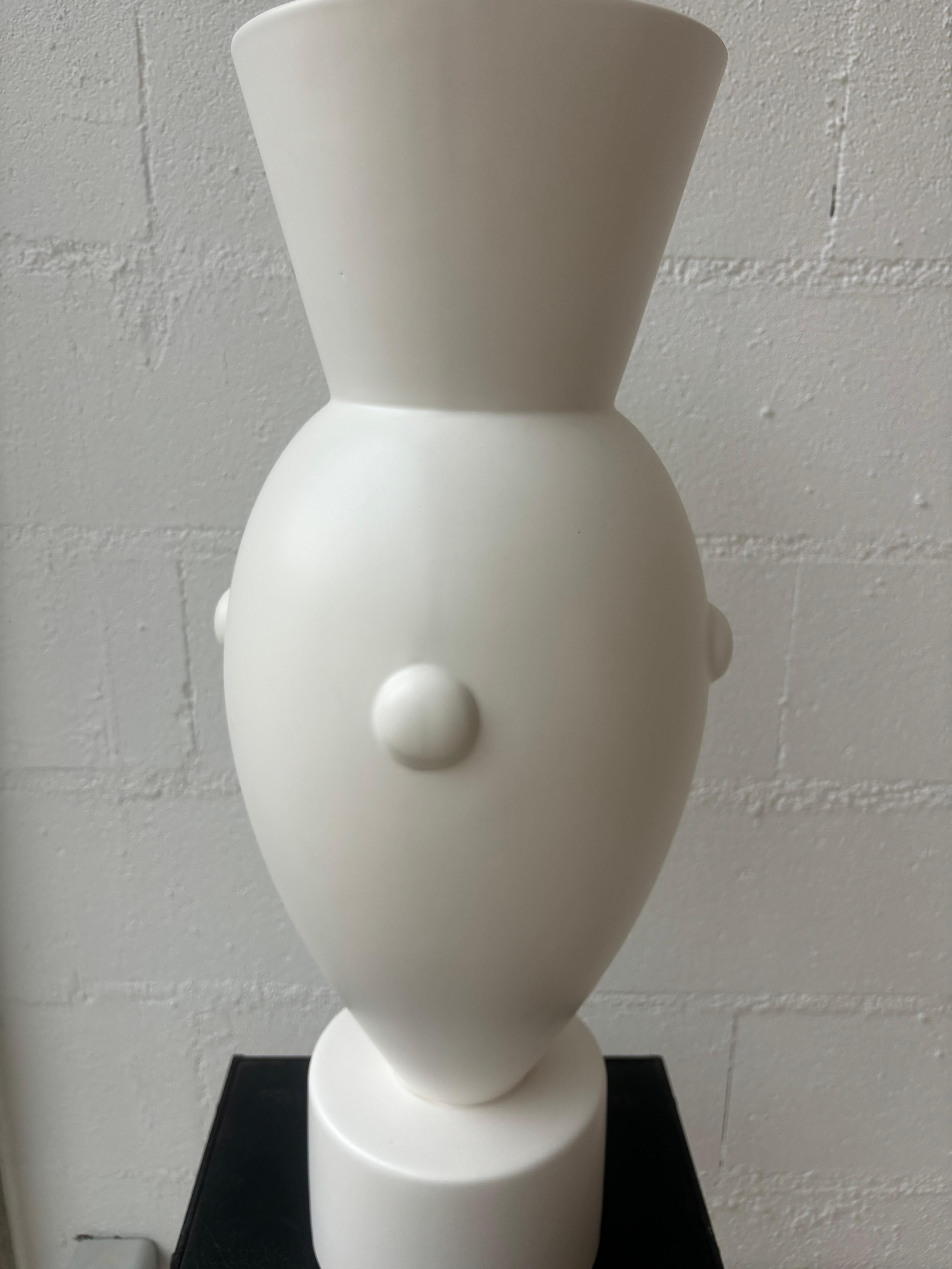 Porcelaine Vase d'Olivier Gagnère en vente