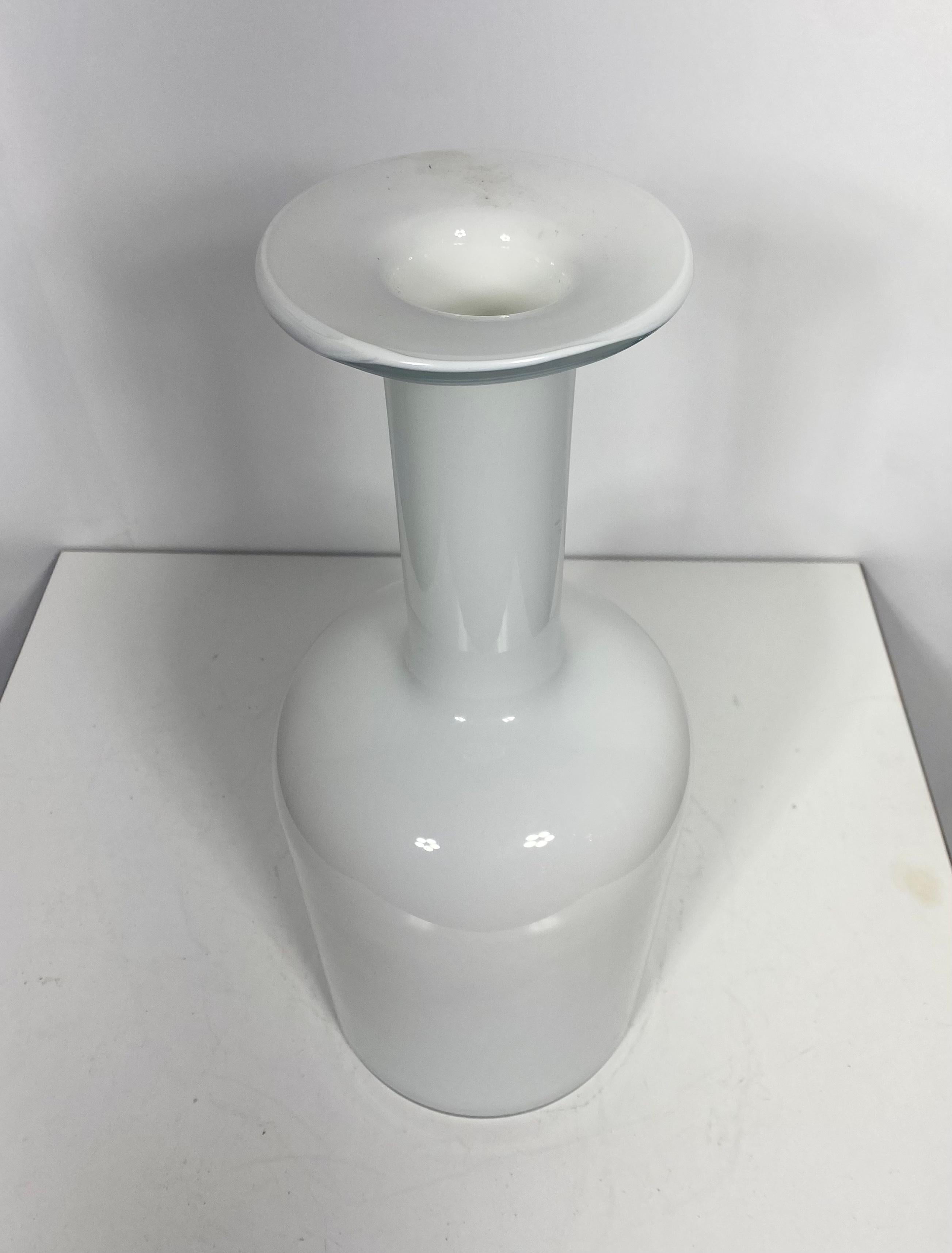 Hand-Crafted Vase by Otto Brauer, Holmegaard, Classic Modernist  For Sale
