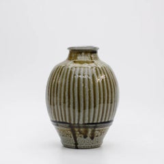 Vase des renommierten walisischen Töpfers Phil Rogers