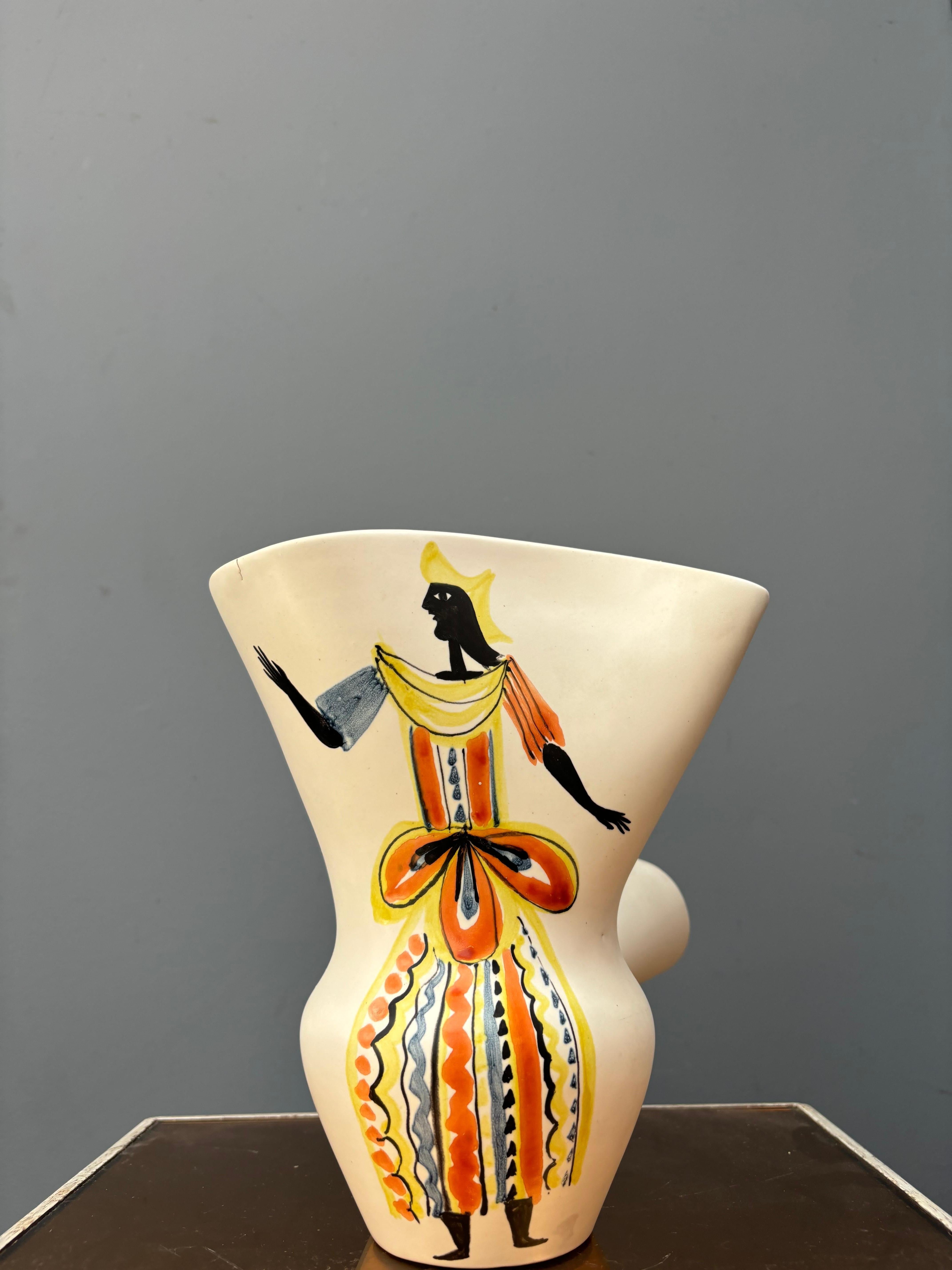 Vase par Roger Capron, à Vallauris. 
Deux cheveux de cuissons. 