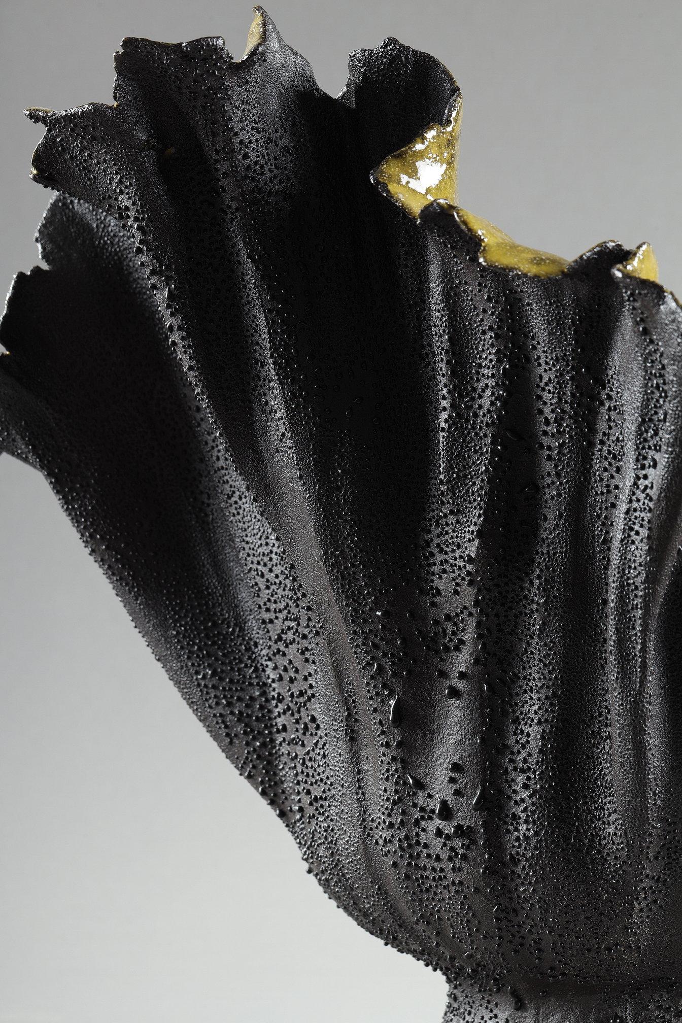 Contemporary Design Vase in Stoneware, by the artist Nayla Sirgi For Sale 11