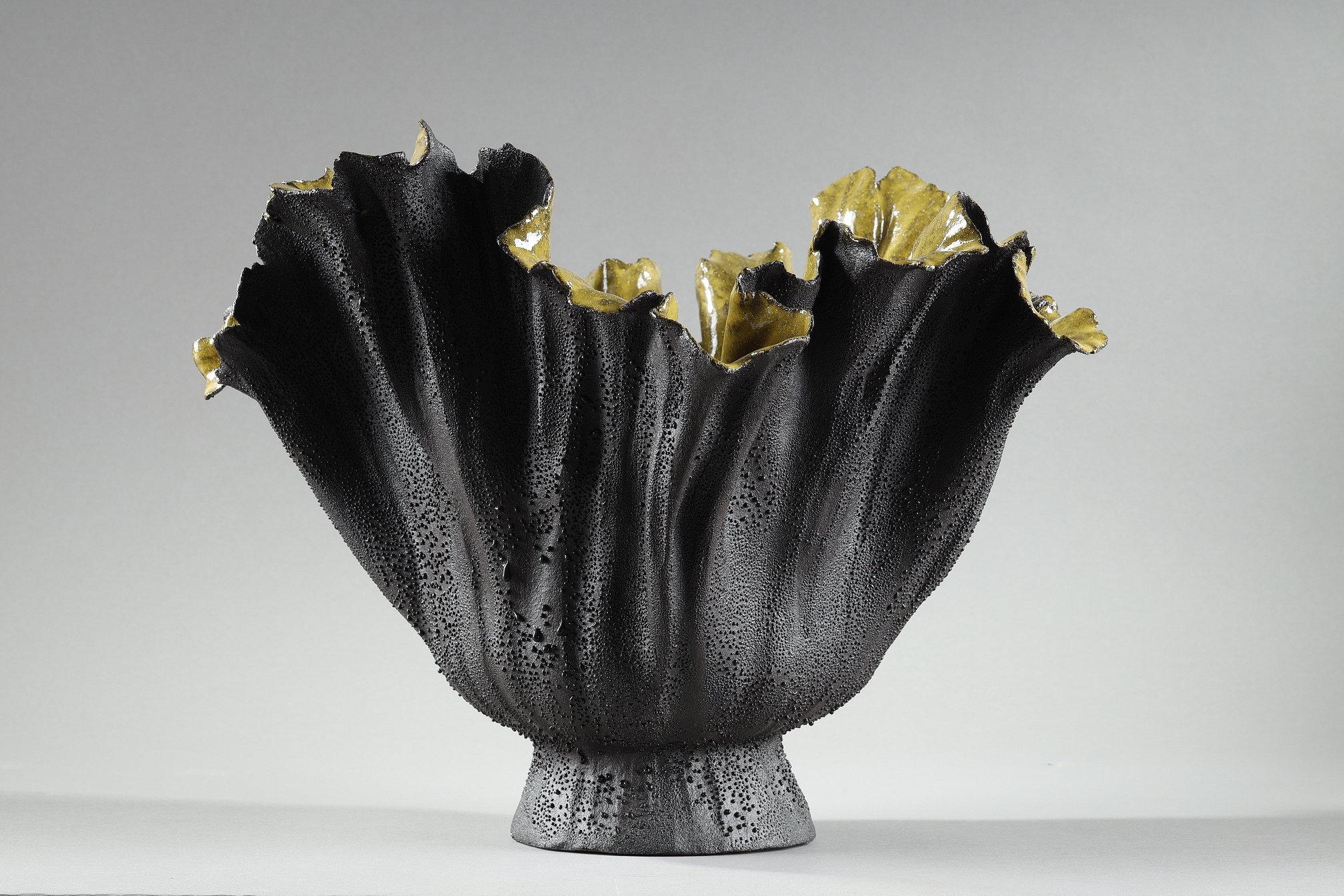 Contemporary Design Vase in Stoneware, by the artist Nayla Sirgi For Sale 2