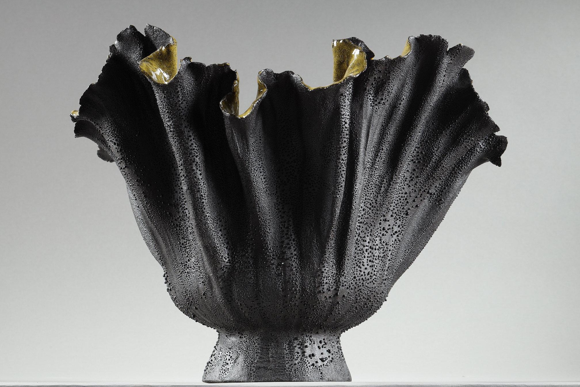 Contemporary Design Vase in Stoneware, by the artist Nayla Sirgi For Sale 4