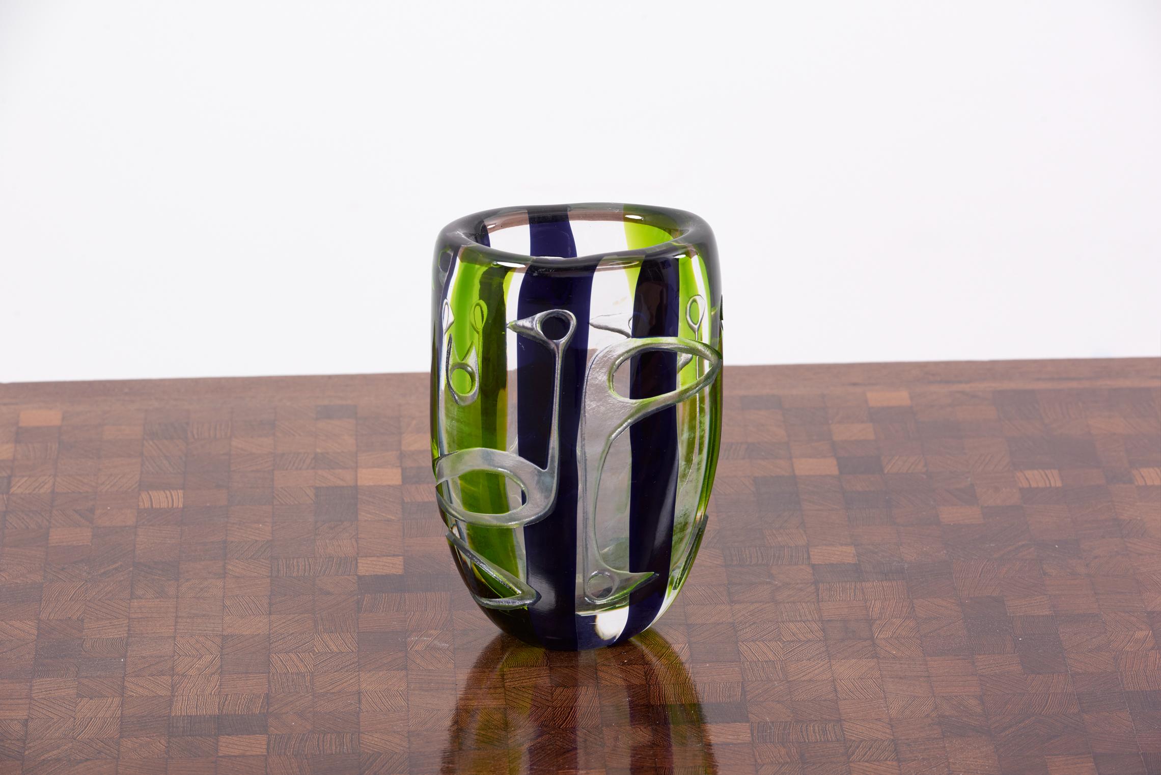 Vase by Vicke Lindstrand for Kosta Glasbruk, 1960s Sweden
Vase in blue and green with abstract birds.