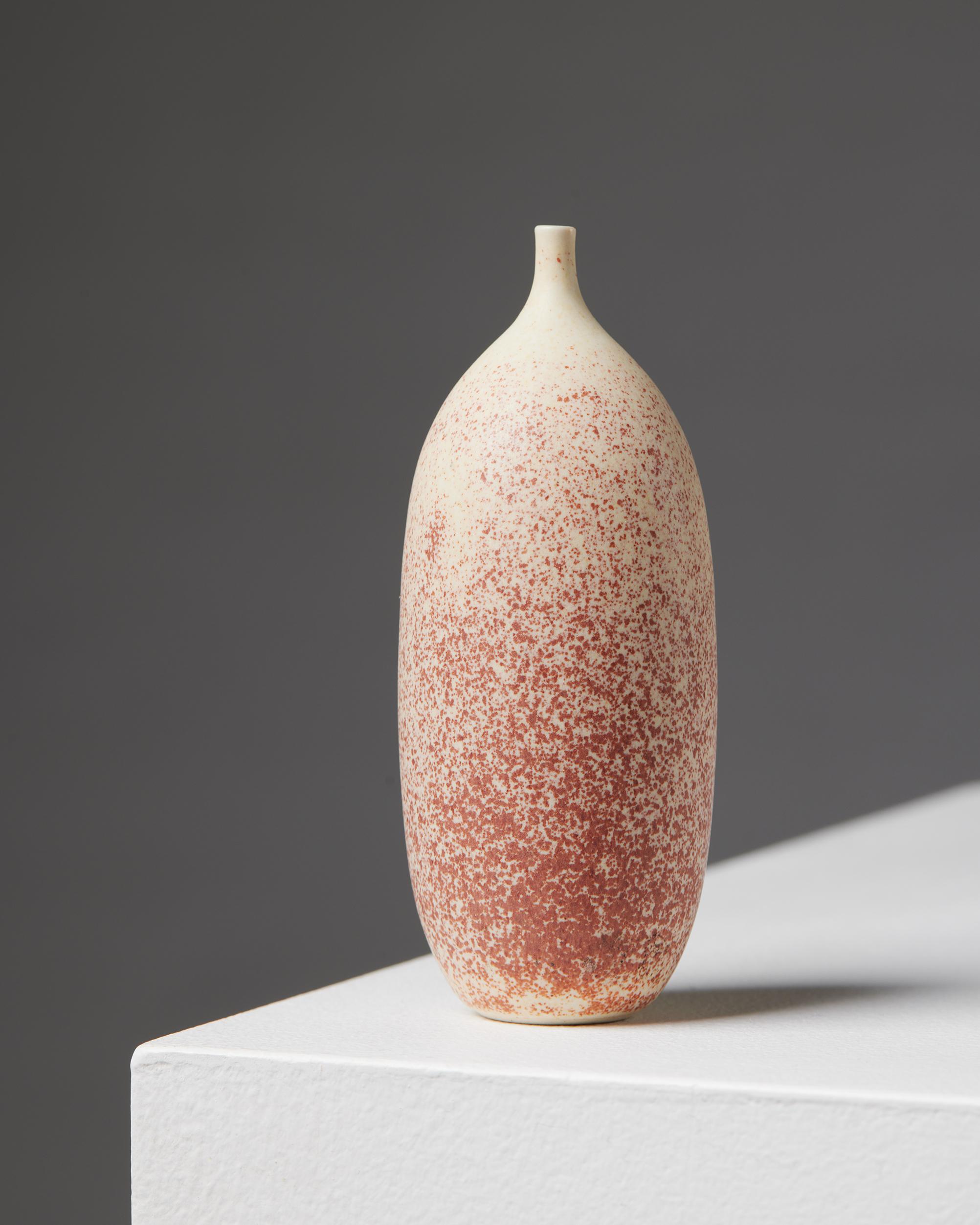 Mid-Century Modern Vase by Vivi Calissendorff, Sweden, 1970s, Stoneware, Apricot, Terra Cotta, Tan For Sale