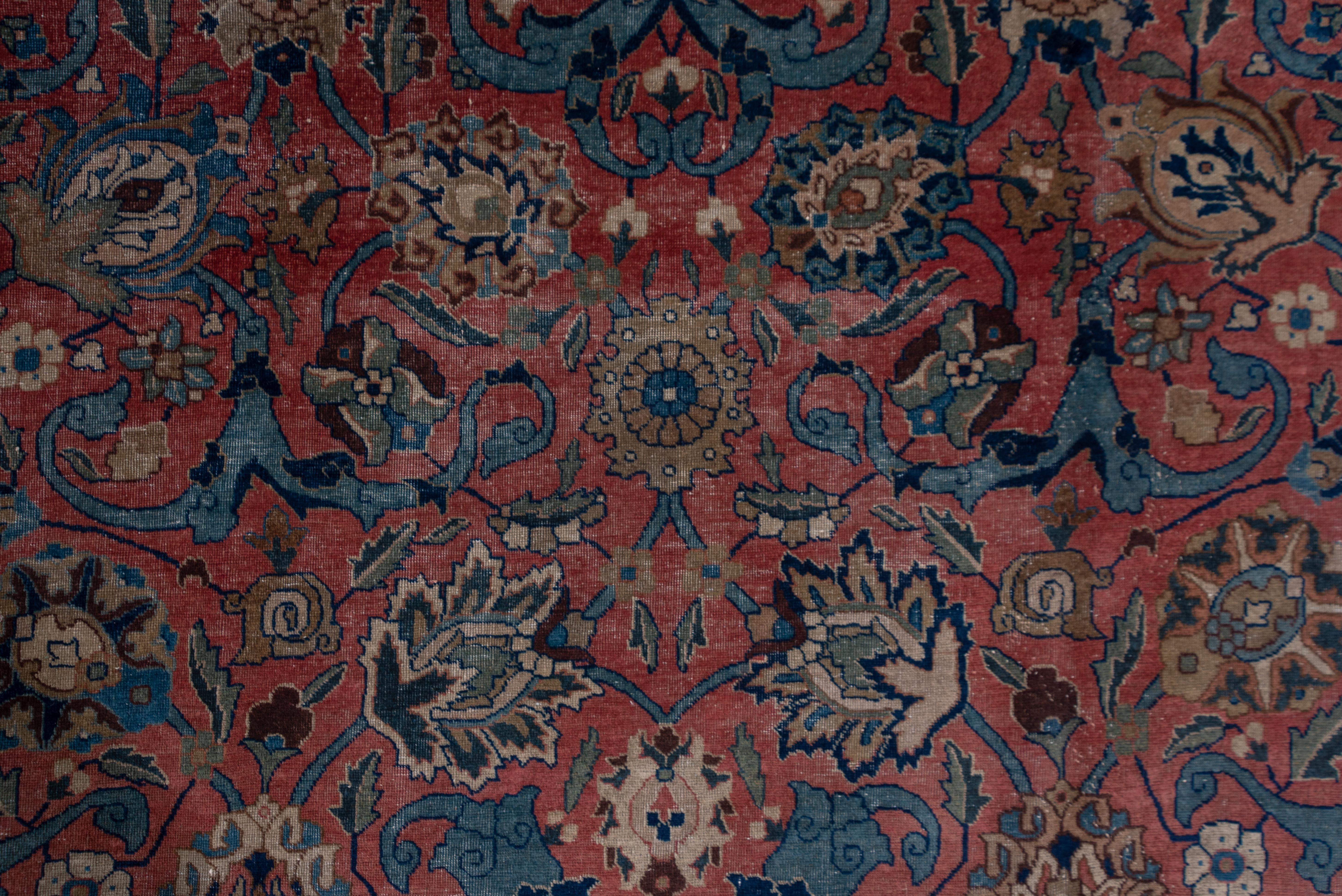 Vase Carpet Pattern Antique Tabriz Rug In Excellent Condition In New York, NY
