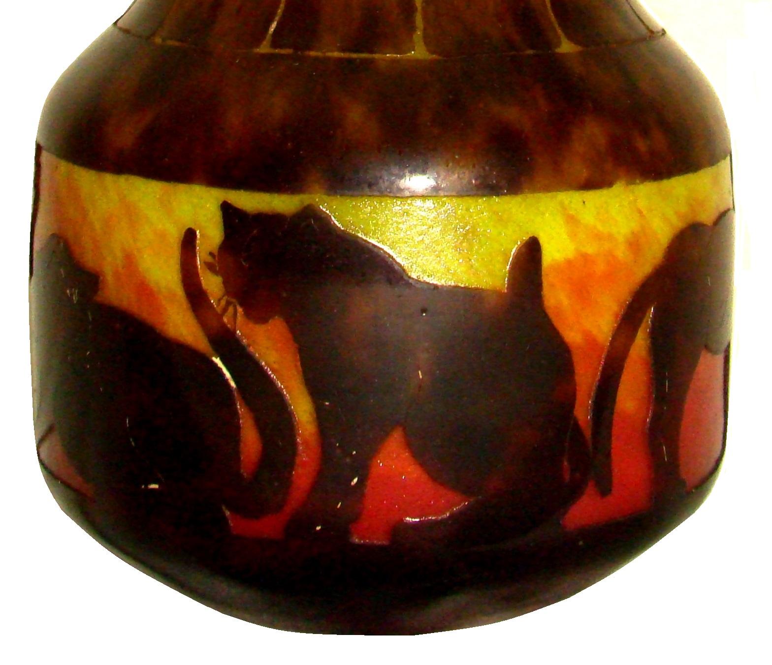 Vase Cats, Le Verre Francais, Style: Art Nouveau, Liberty, 1918 For Sale 13