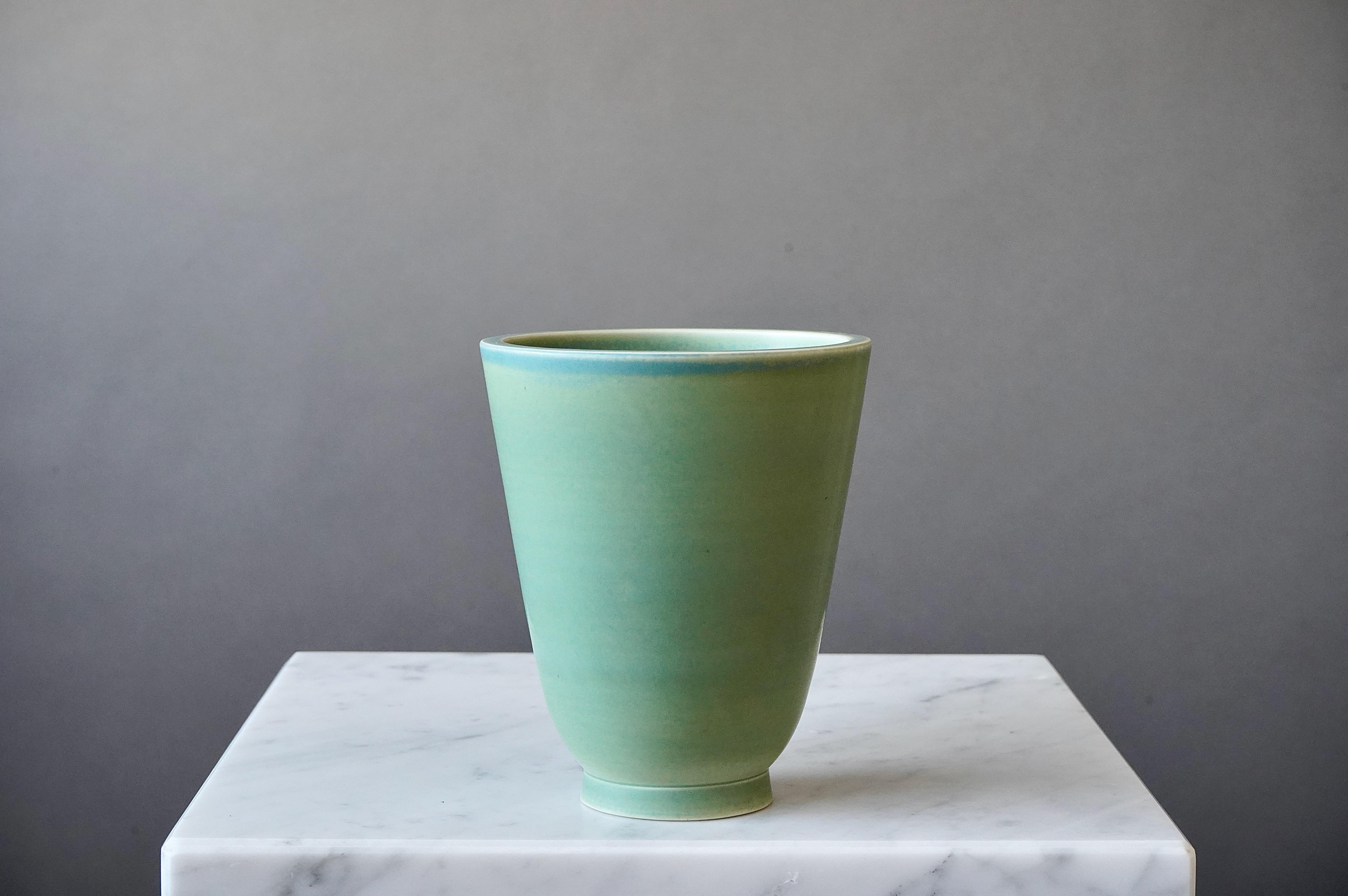 Ceramic Vase 'Celadon' by Wilhelm Kåge for Gustavsberg Studio, Sweden, 1940s For Sale
