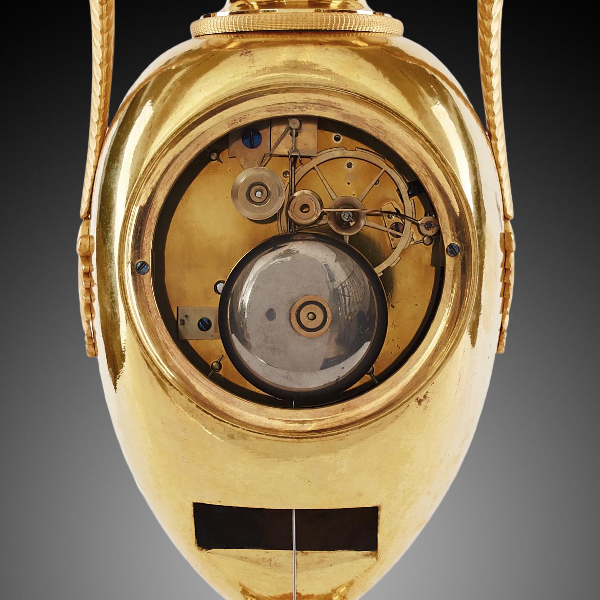 Horloge vase de style Empire du 19me sicle par Blanc Fils Palais Roya Excellent état - En vente à Warsaw, PL