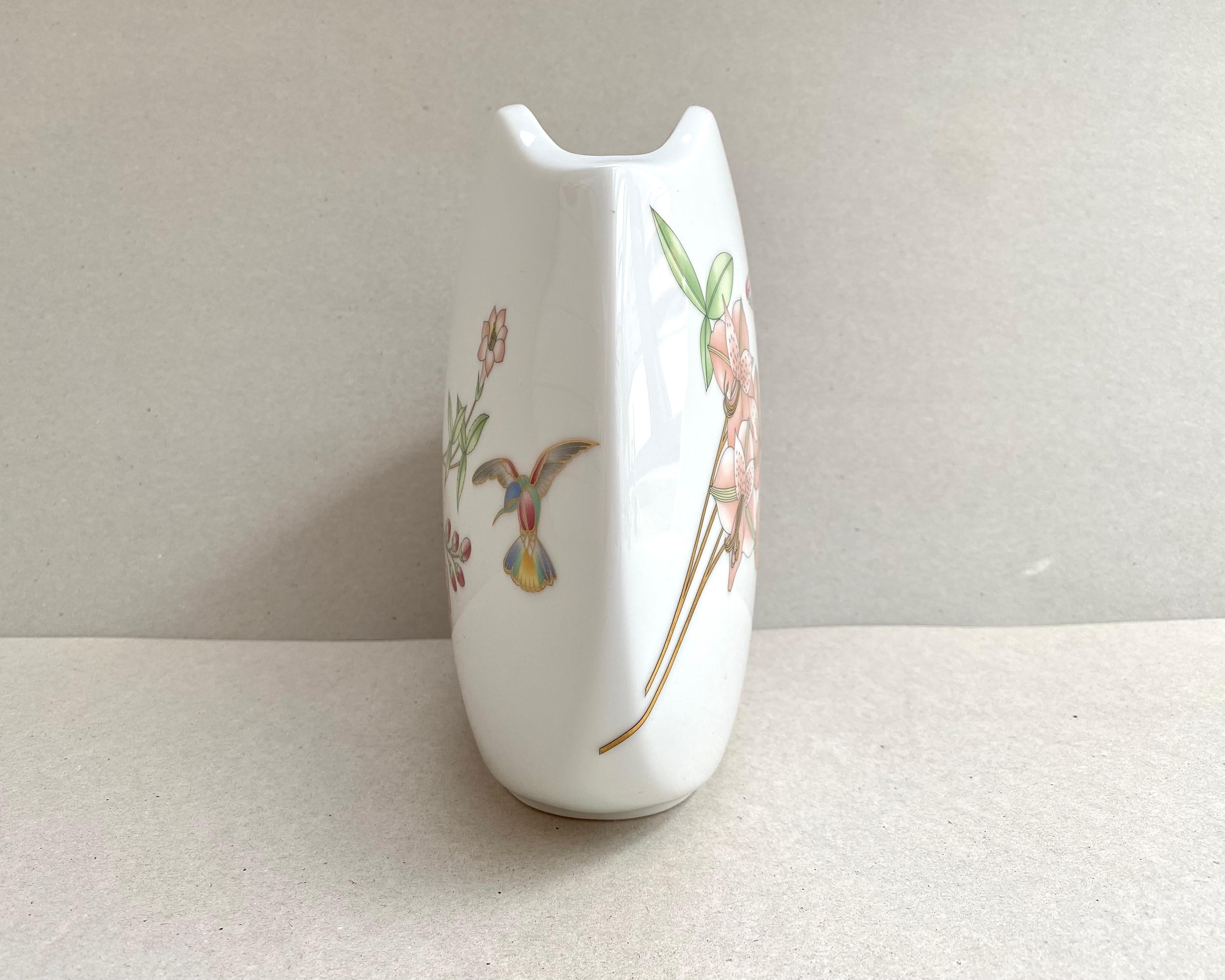 Vase Colibri Hutschenreuther aus Porzellan, Deutschland, 1980er Jahre im Zustand „Hervorragend“ im Angebot in Bastogne, BE