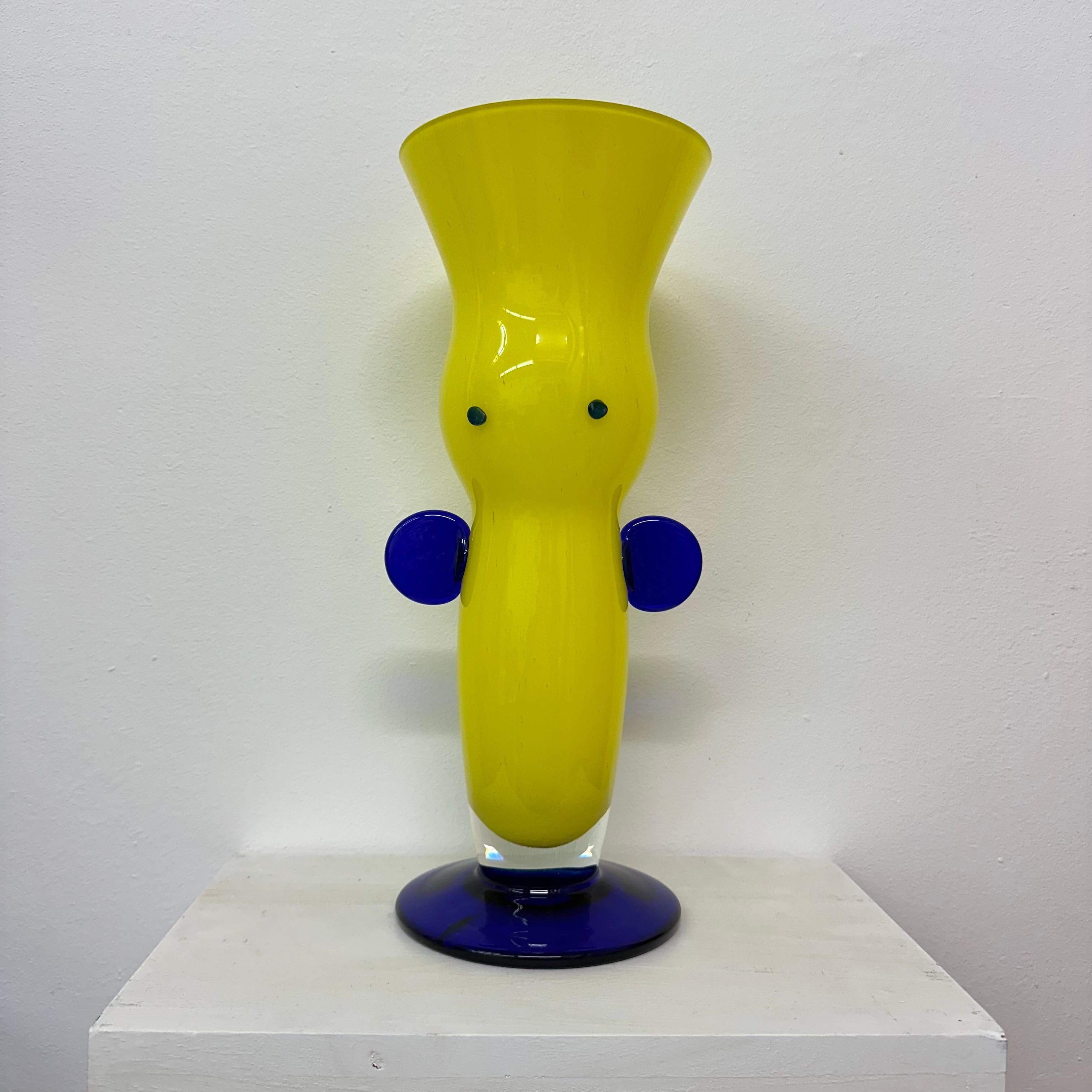 Mid-Century Modern Vase Verre d'art tchèque de Bohemia par Jiří Šuhájek en vente