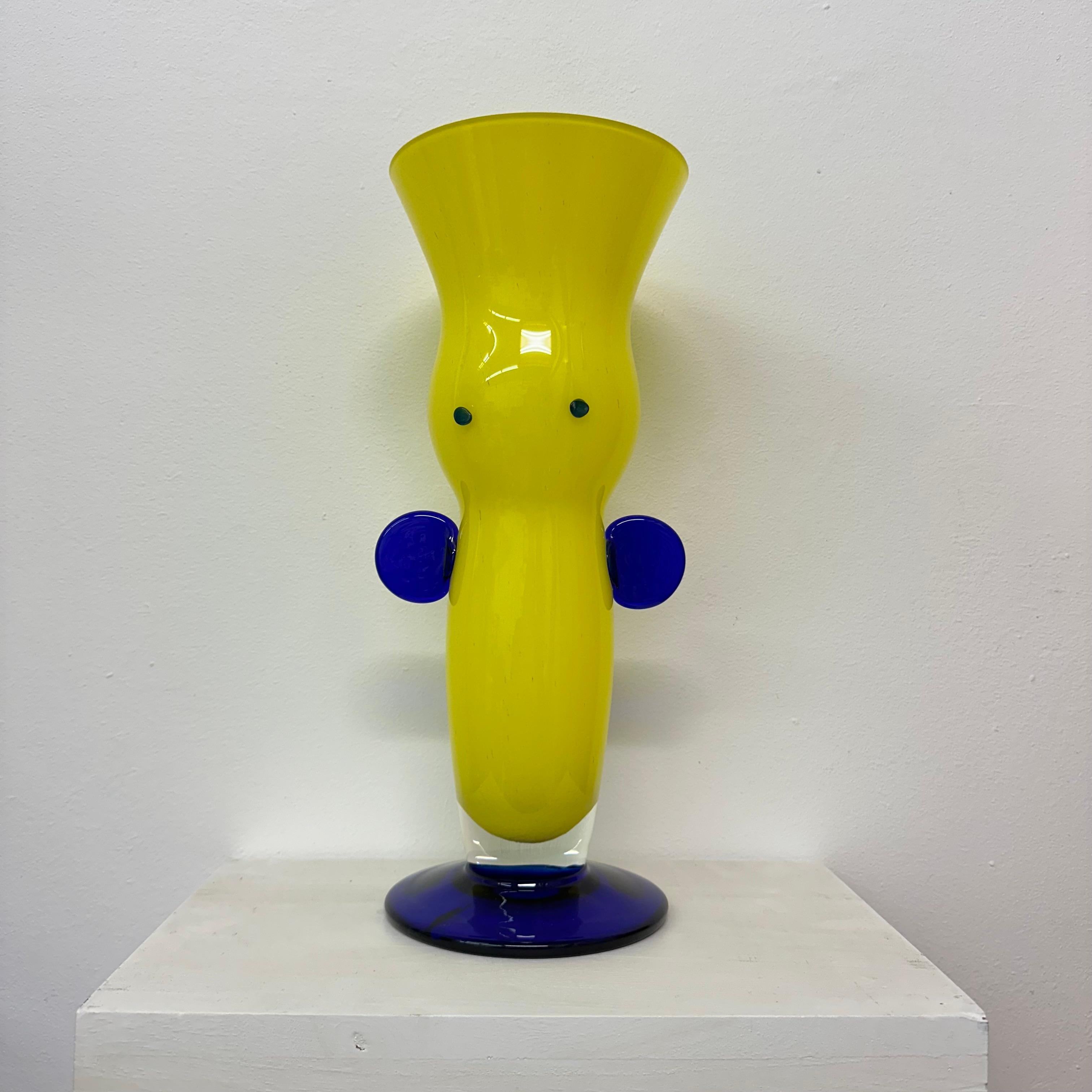 Tchèque Vase Verre d'art tchèque de Bohemia par Jiří Šuhájek en vente