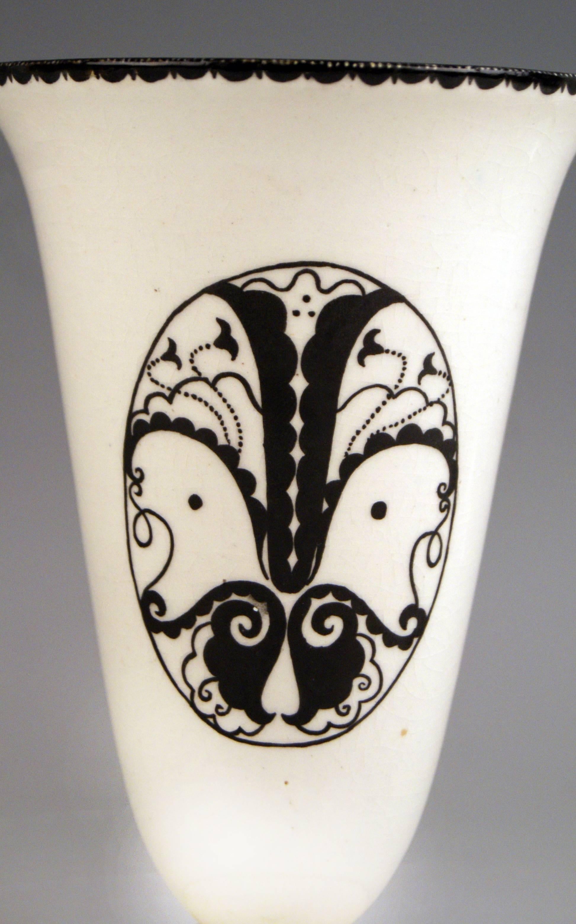 Vase Dagobert Peche Gmunden Keramik Modell 290, hergestellt um 1919 (Art nouveau) im Angebot
