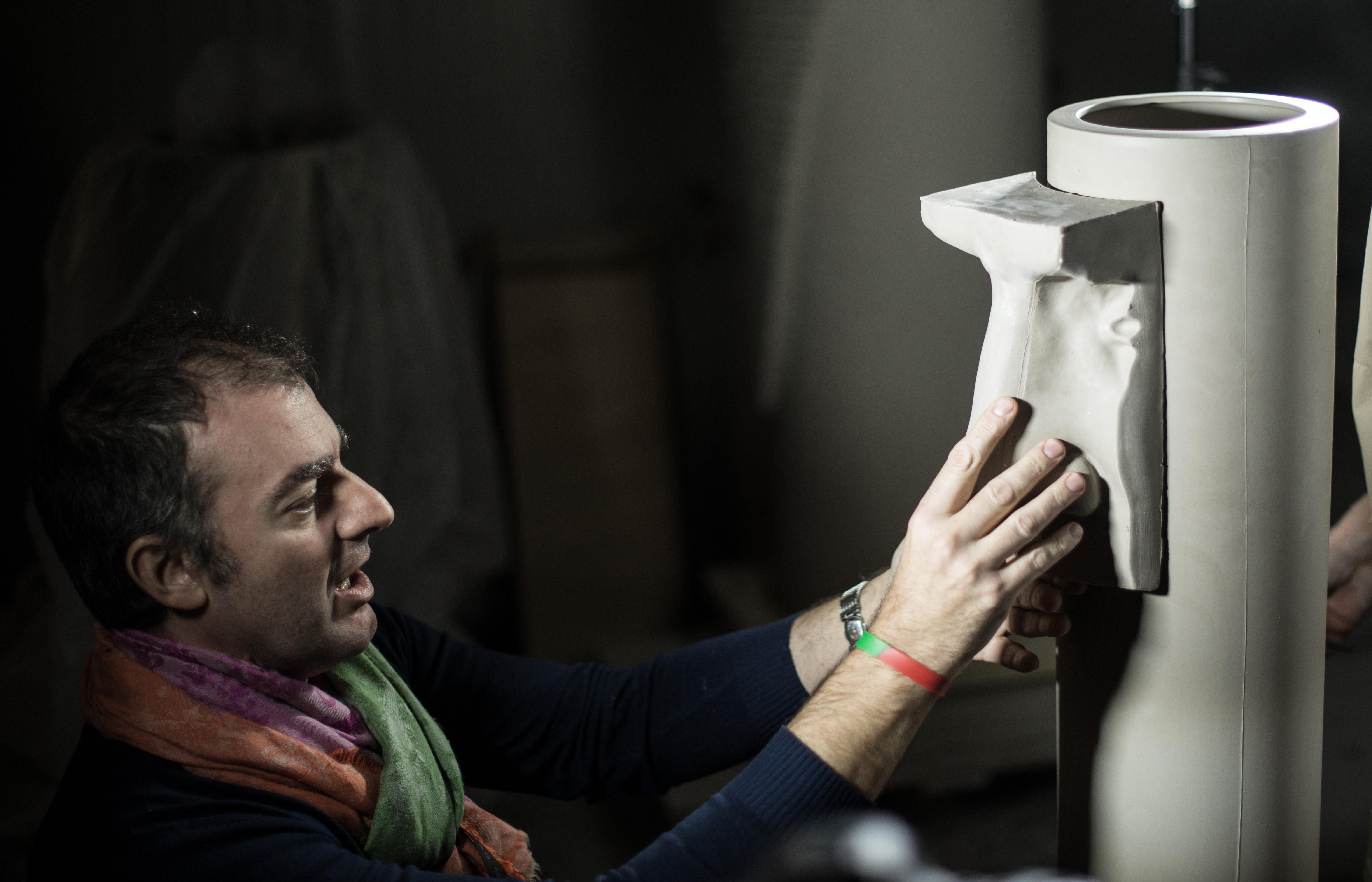 Vaso 'David di Michelangelo' Bocca, Ceramica bianca e oro, Italia In condizioni Nuovo in vendita a Treviso, Treviso