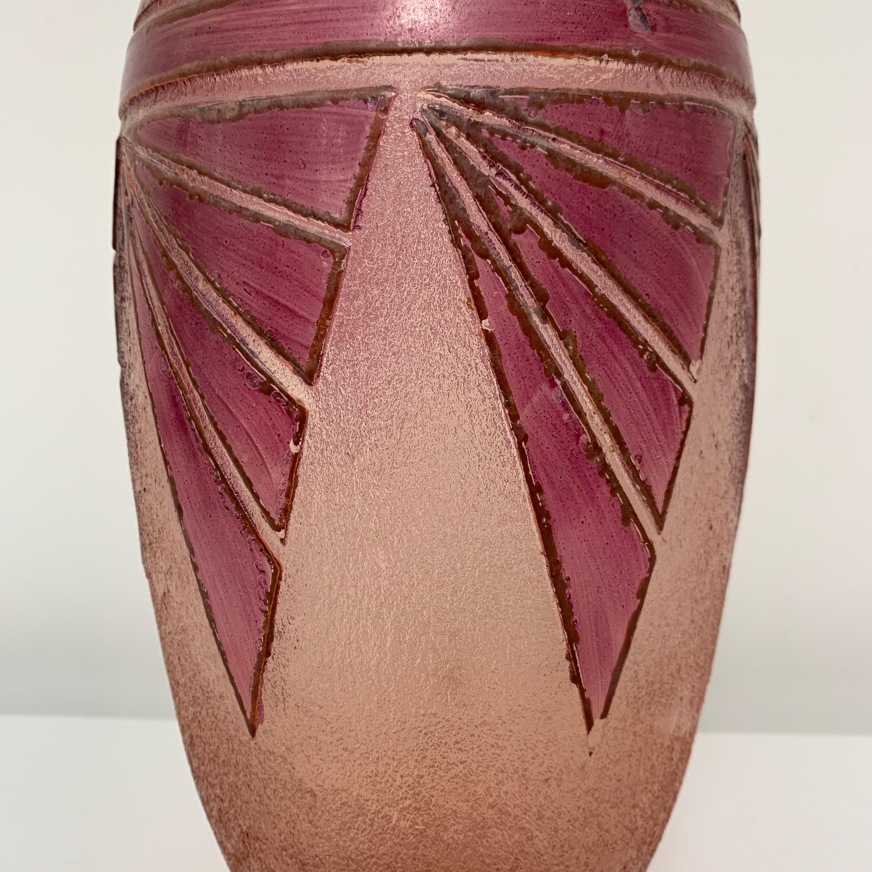 Early 20th Century Vase Décor Art Deco Verre Gravé Et Emaillé Rubis, Legras, France, Vers 1920