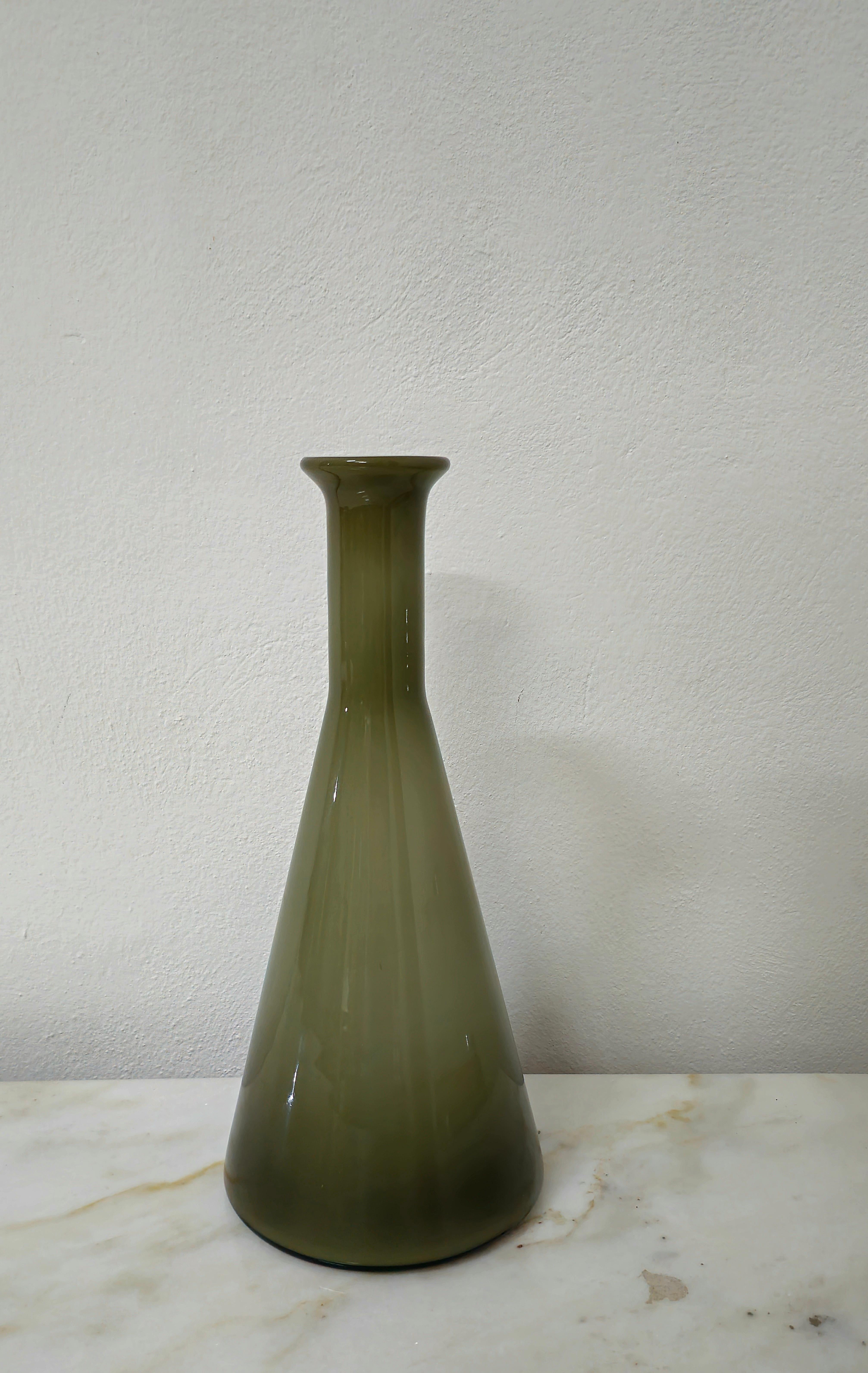20th Century Vase Decorative Object Murano Glass Green Midcentury Modern Italian Design 1960s For Sale